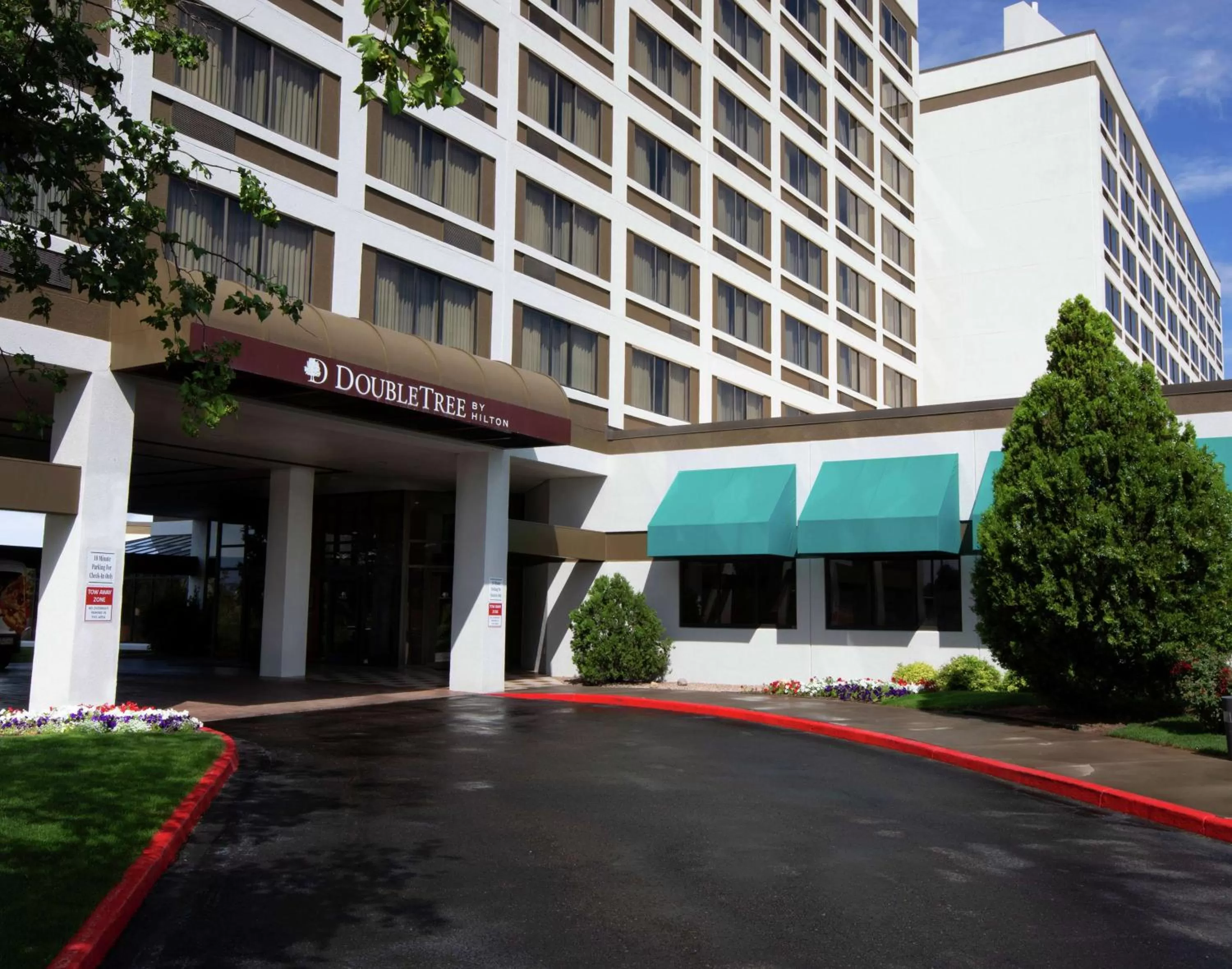 Property building in DoubleTree by Hilton Grand Junction