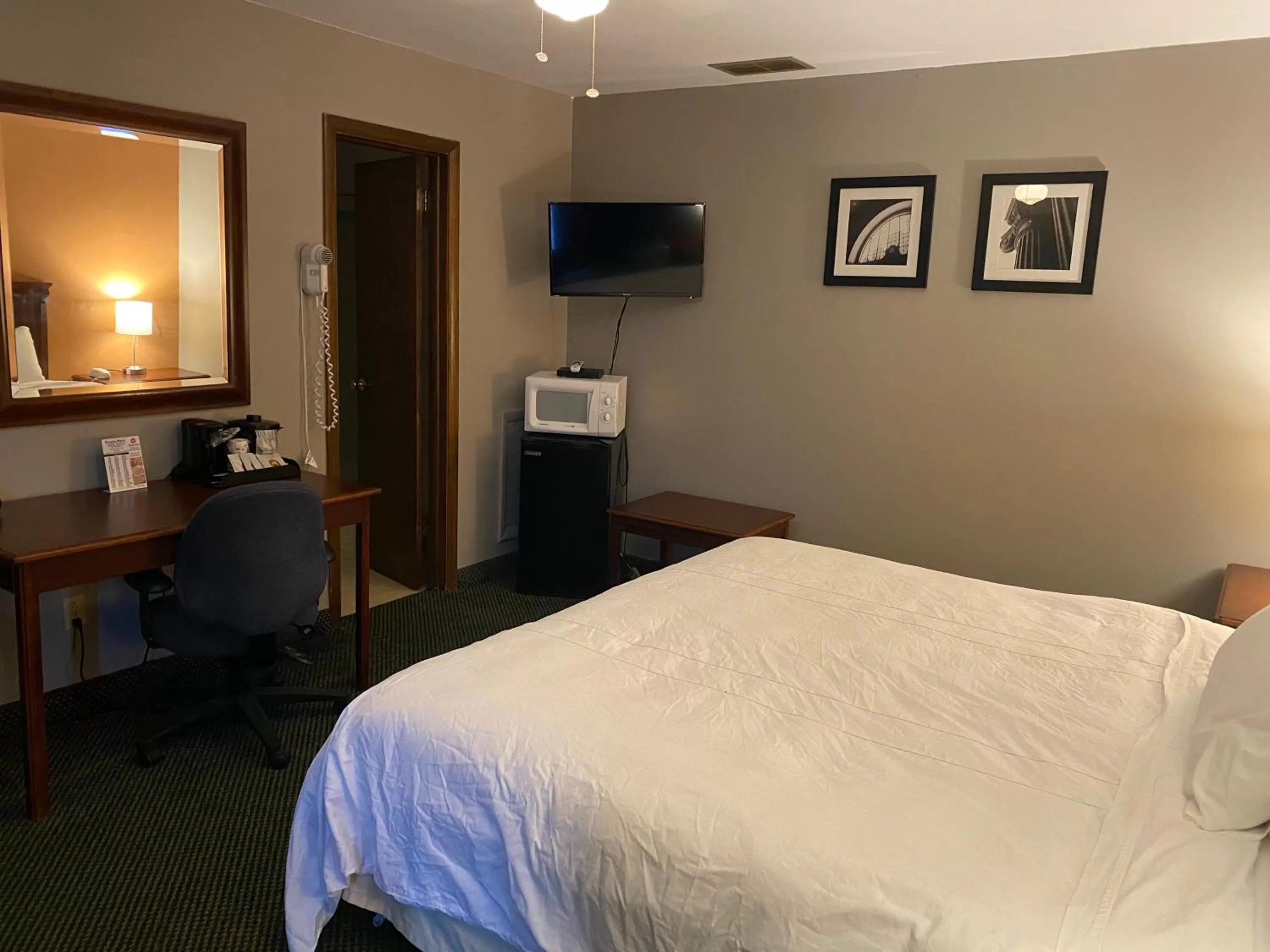 Bed in Diamond Motel - Abilene