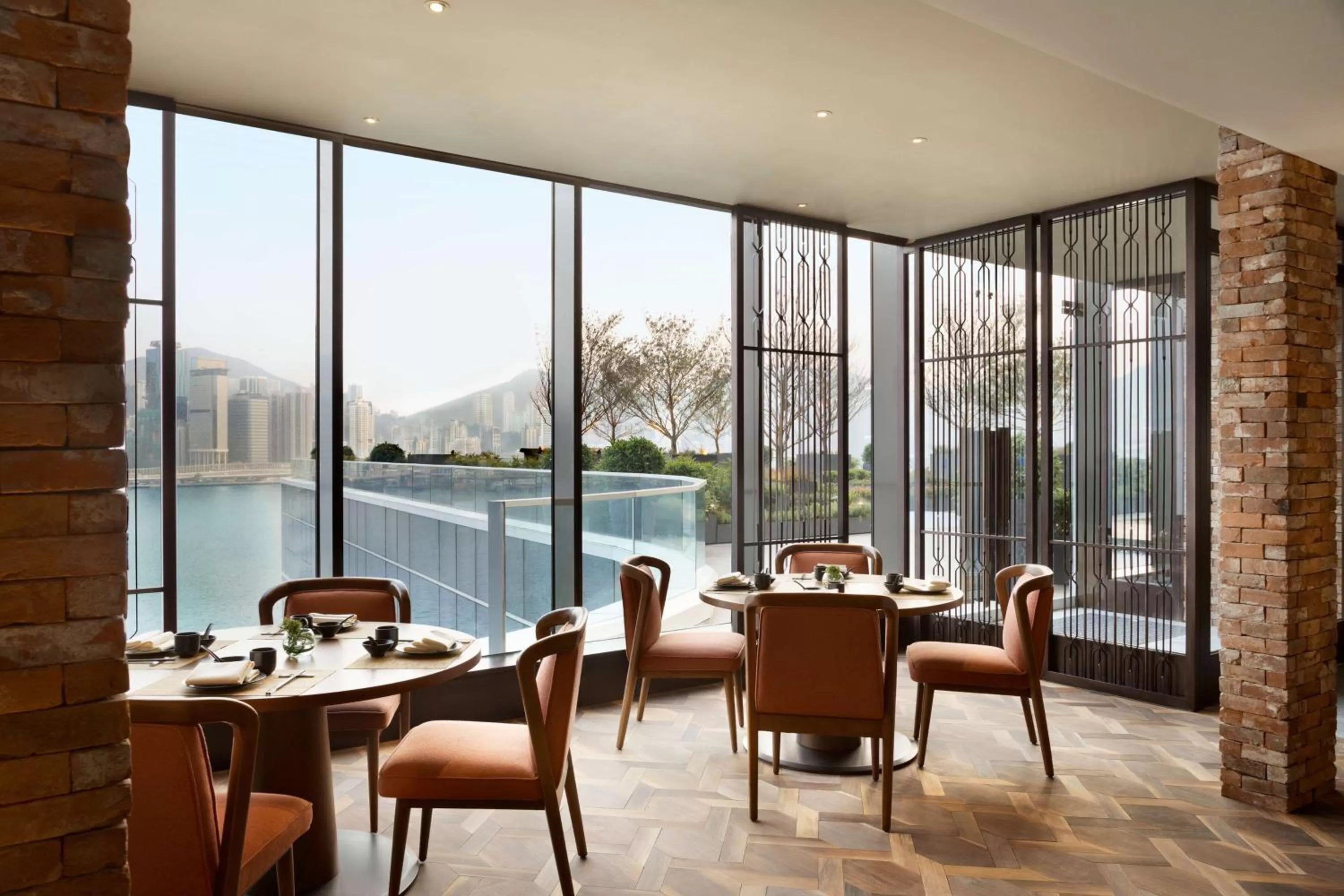 Restaurant/places to eat in Kerry Hotel Hong Kong by Shangri-la