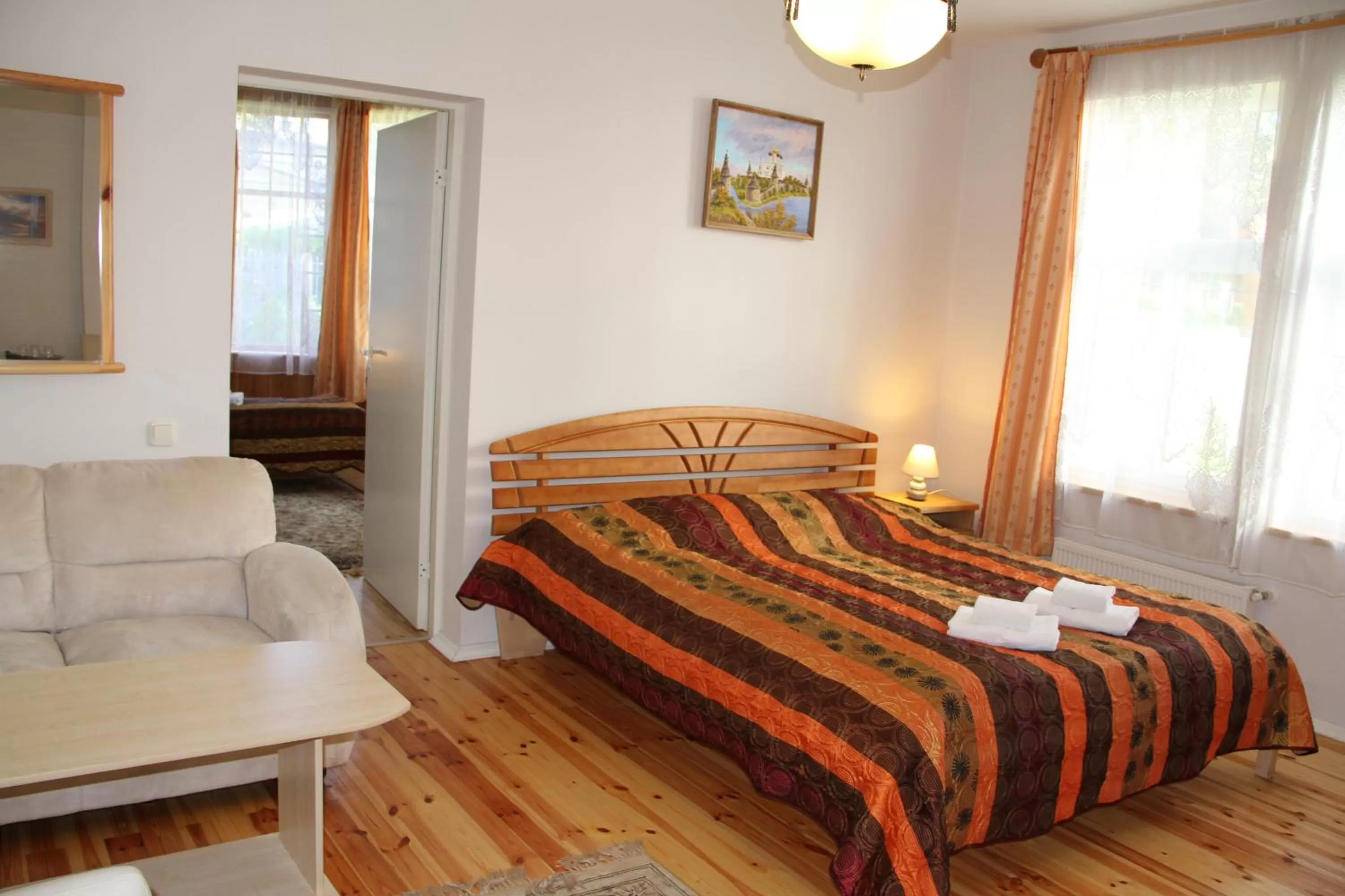 Bedroom, Bed in Sunset Hotel