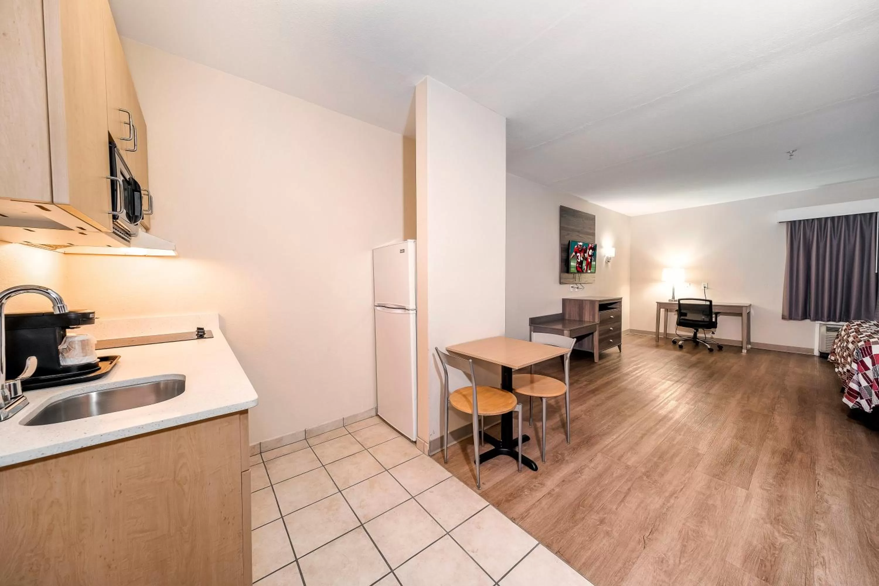 Photo of the whole room in Red Roof Inn Panama City