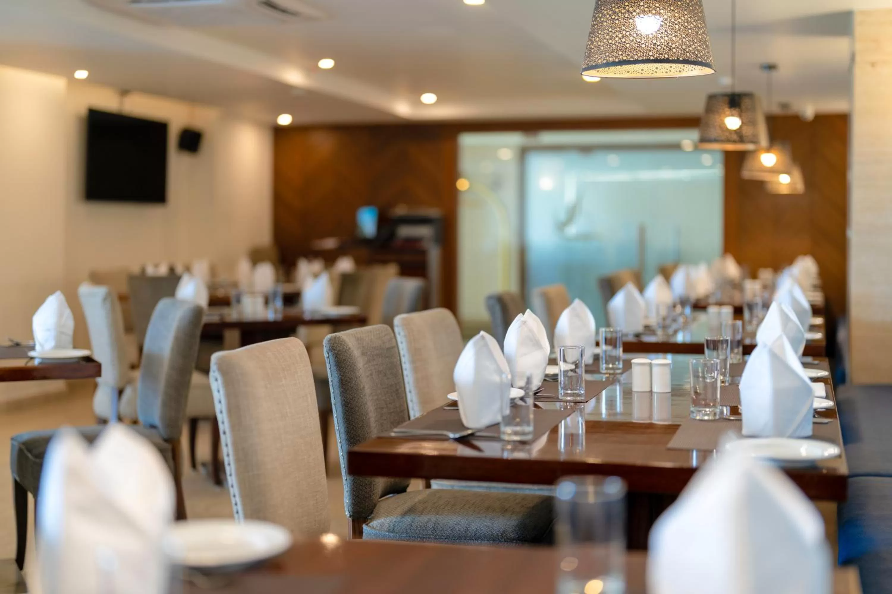 Restaurant/places to eat in Cygnett Inn Paras