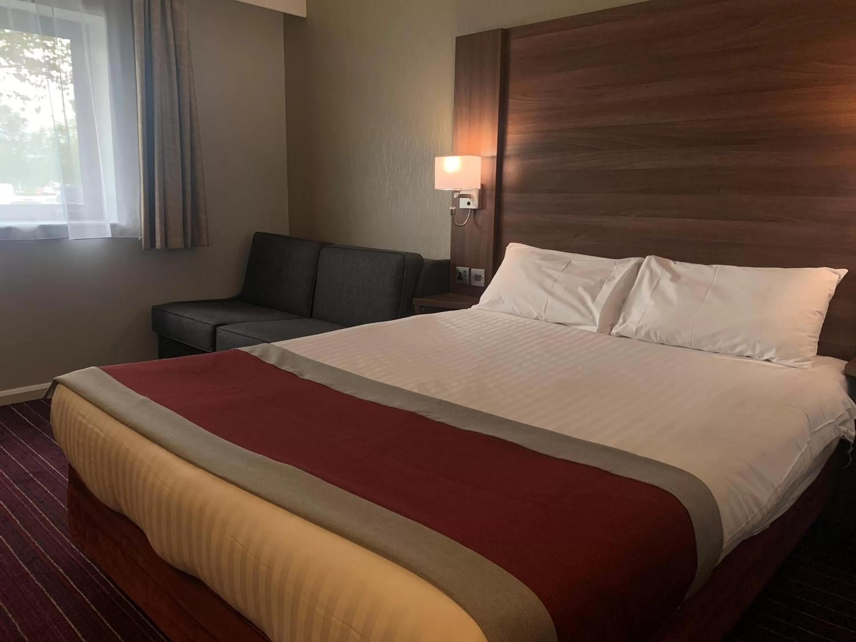 Bed in Days Inn Wetherby