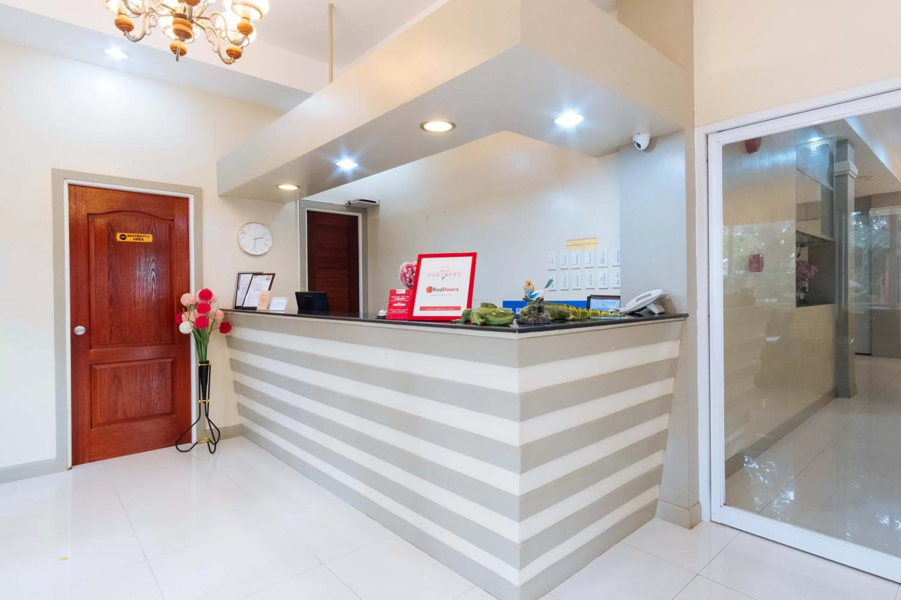 Lobby or reception in RedDoorz Premium @ Gabinete Road Palawan