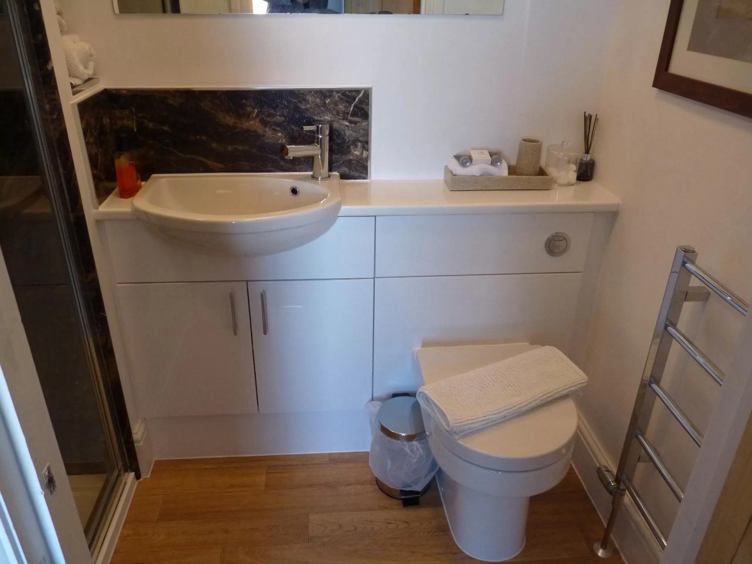 Bathroom in Cannara B and B