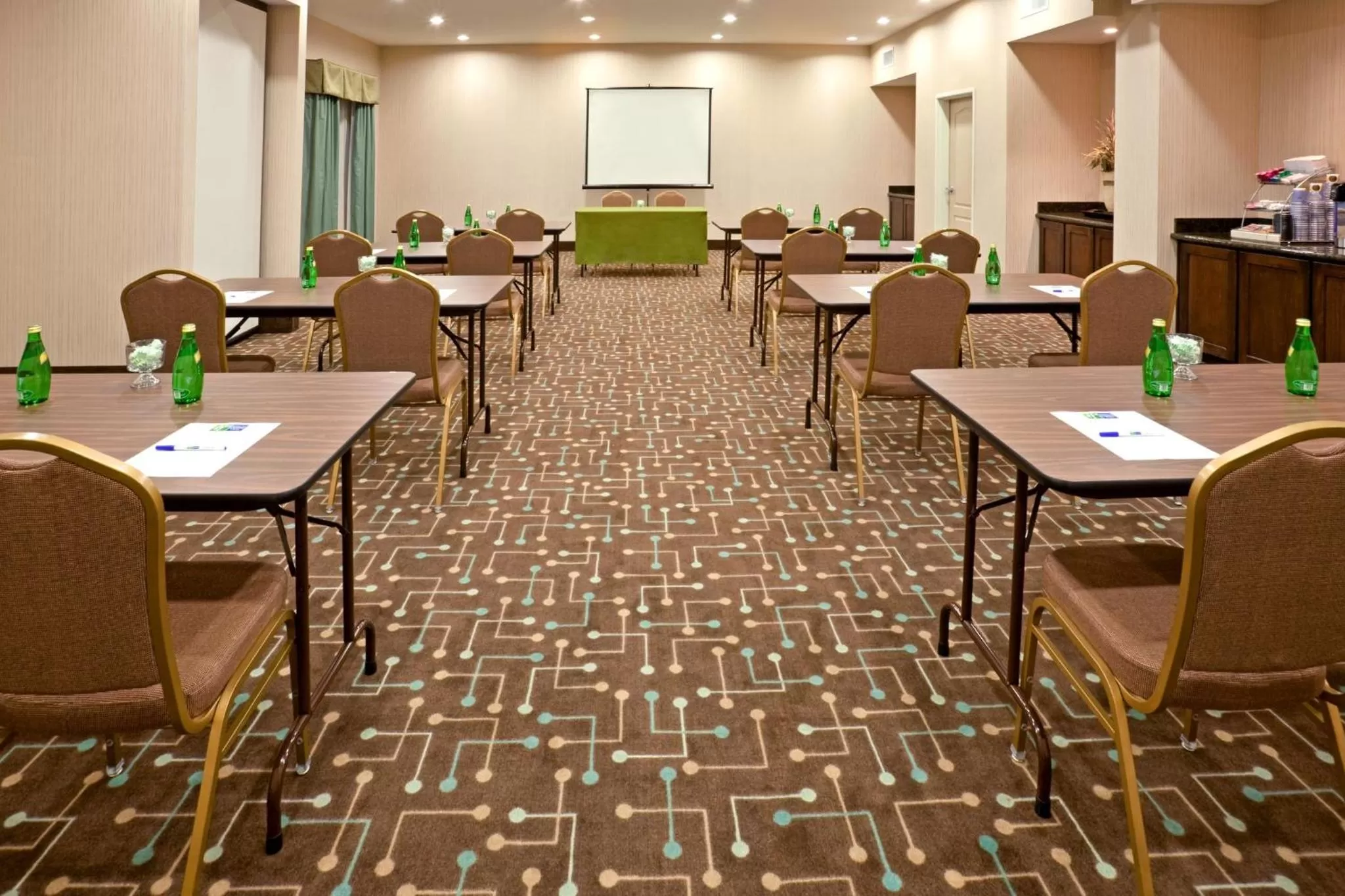 Meeting/conference room in Holiday Inn Express Hotel & Suites Cedar Hill by IHG