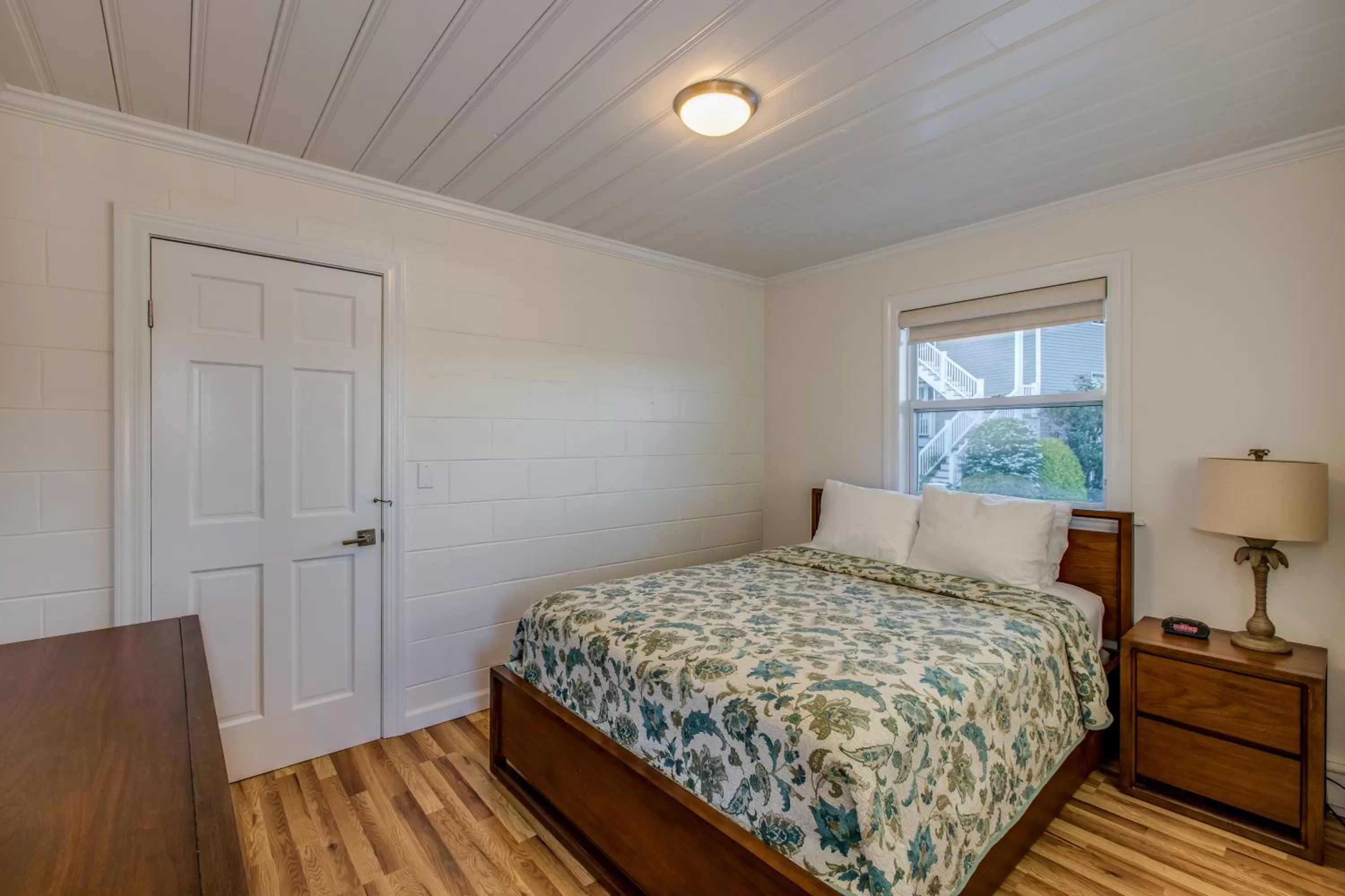 Bed in Colonial Shores Resort