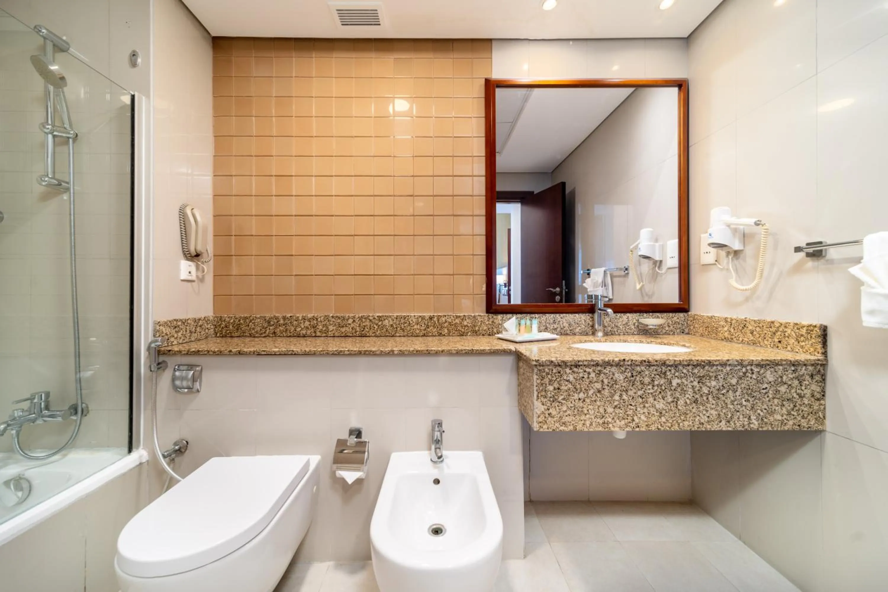 Shower in Star Metro Deira Hotel Apartments