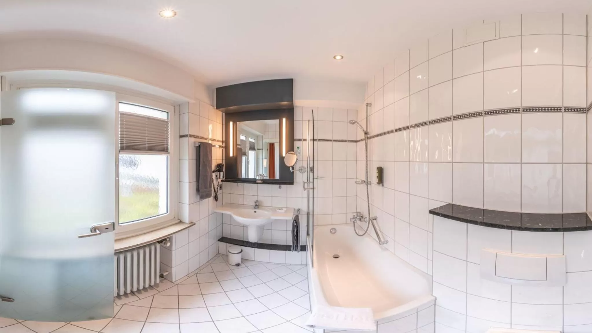 Bathroom in Insel Hotel Bonn - Superior