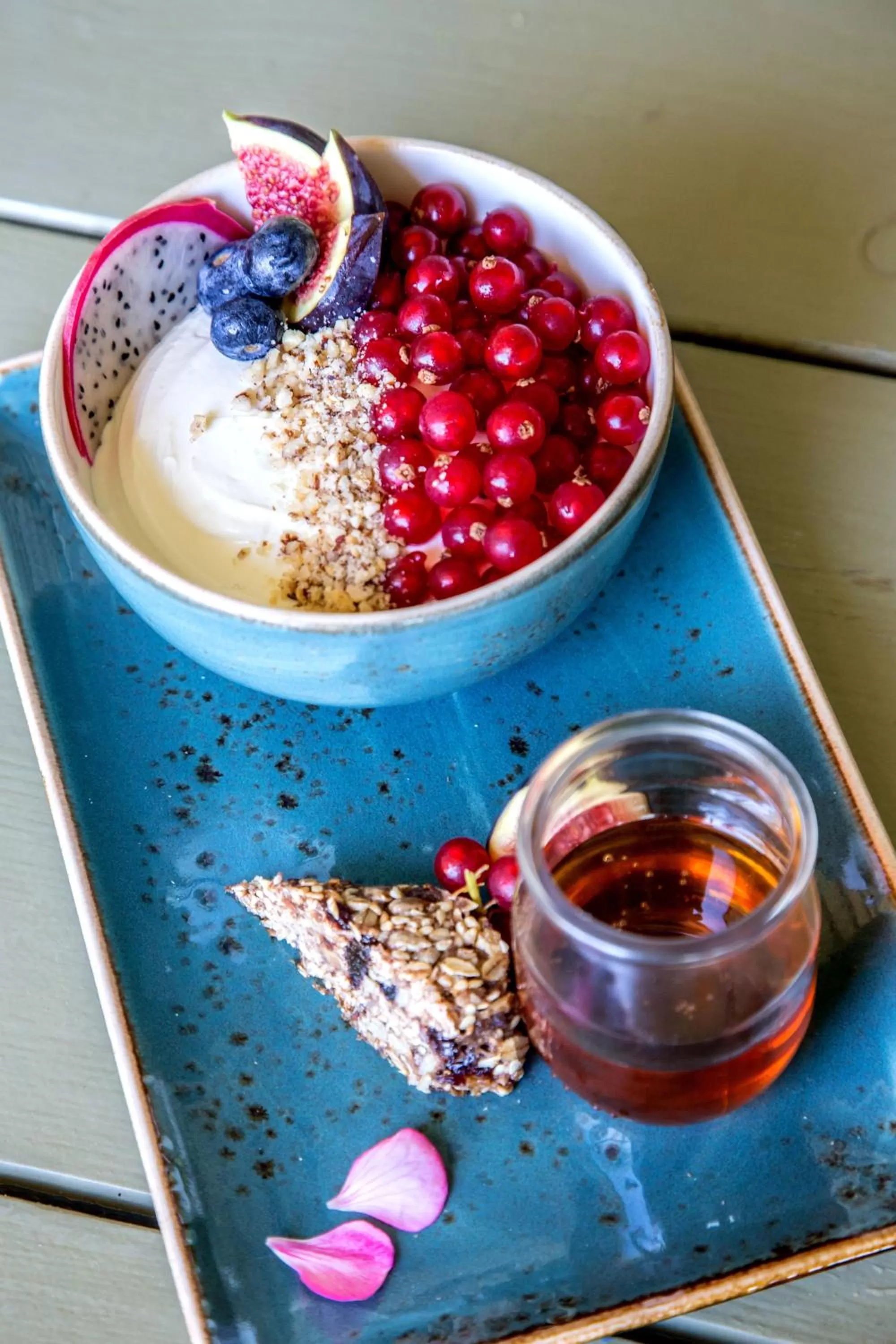 Restaurant/places to eat in Aeolis Tinos Suites