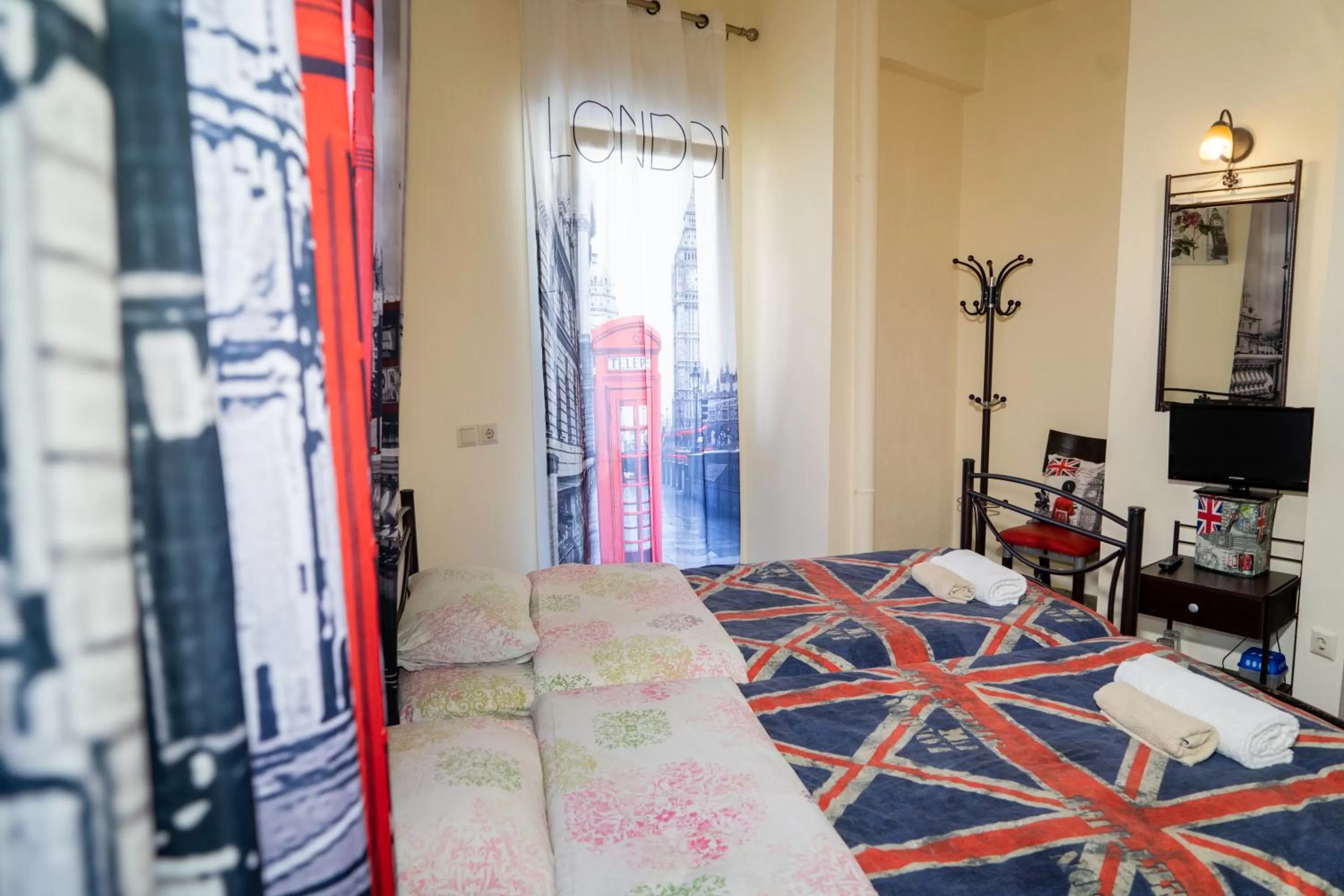 Bed in Nomads Meteora