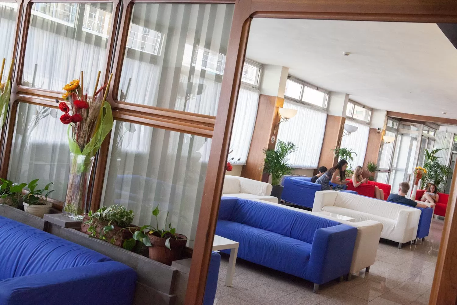 Communal lounge/ TV room in AUTO PARK Hotel