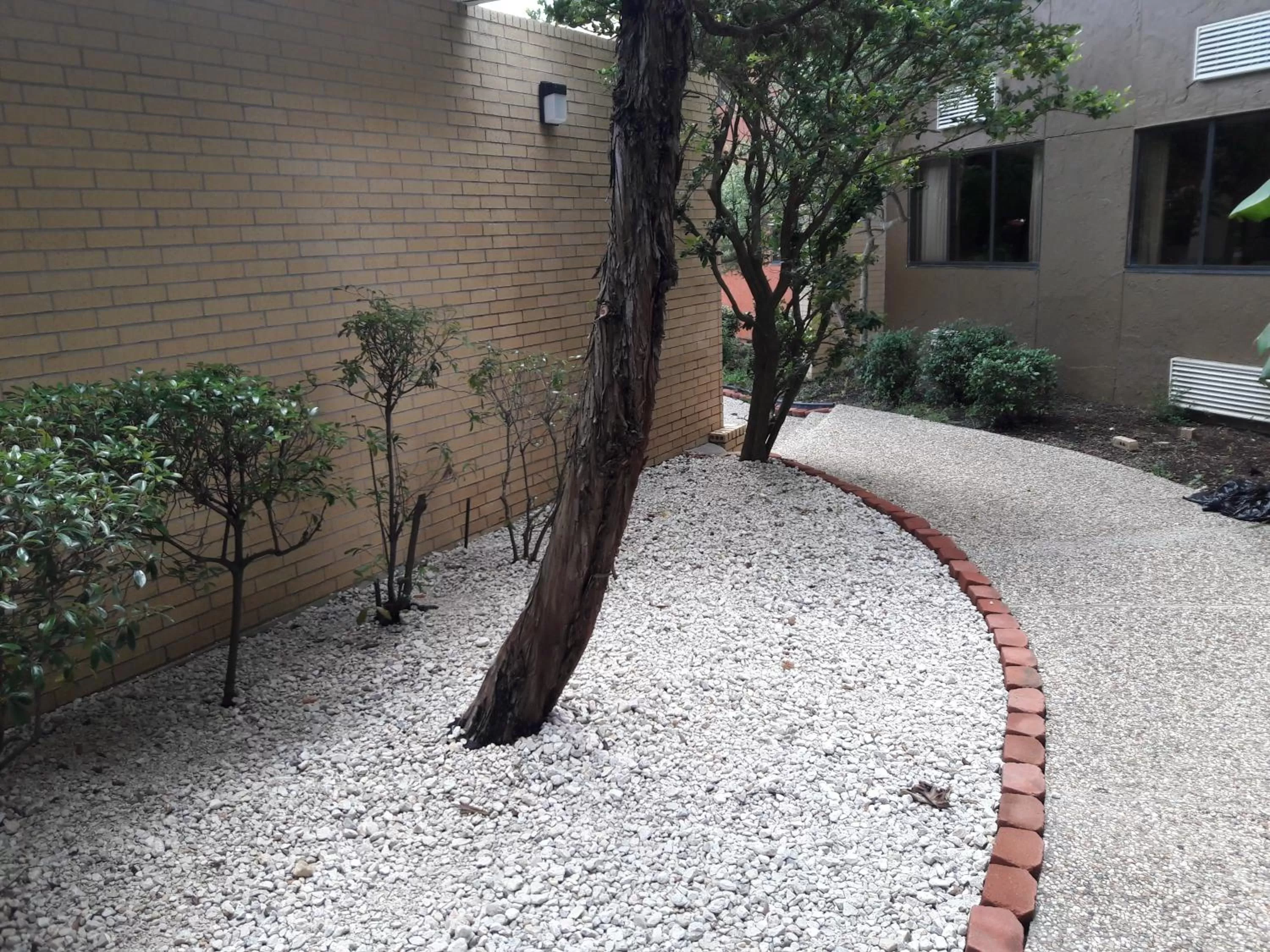 Swimming pool in Americas Best Value Inn & Suites-Texas City/La Marque