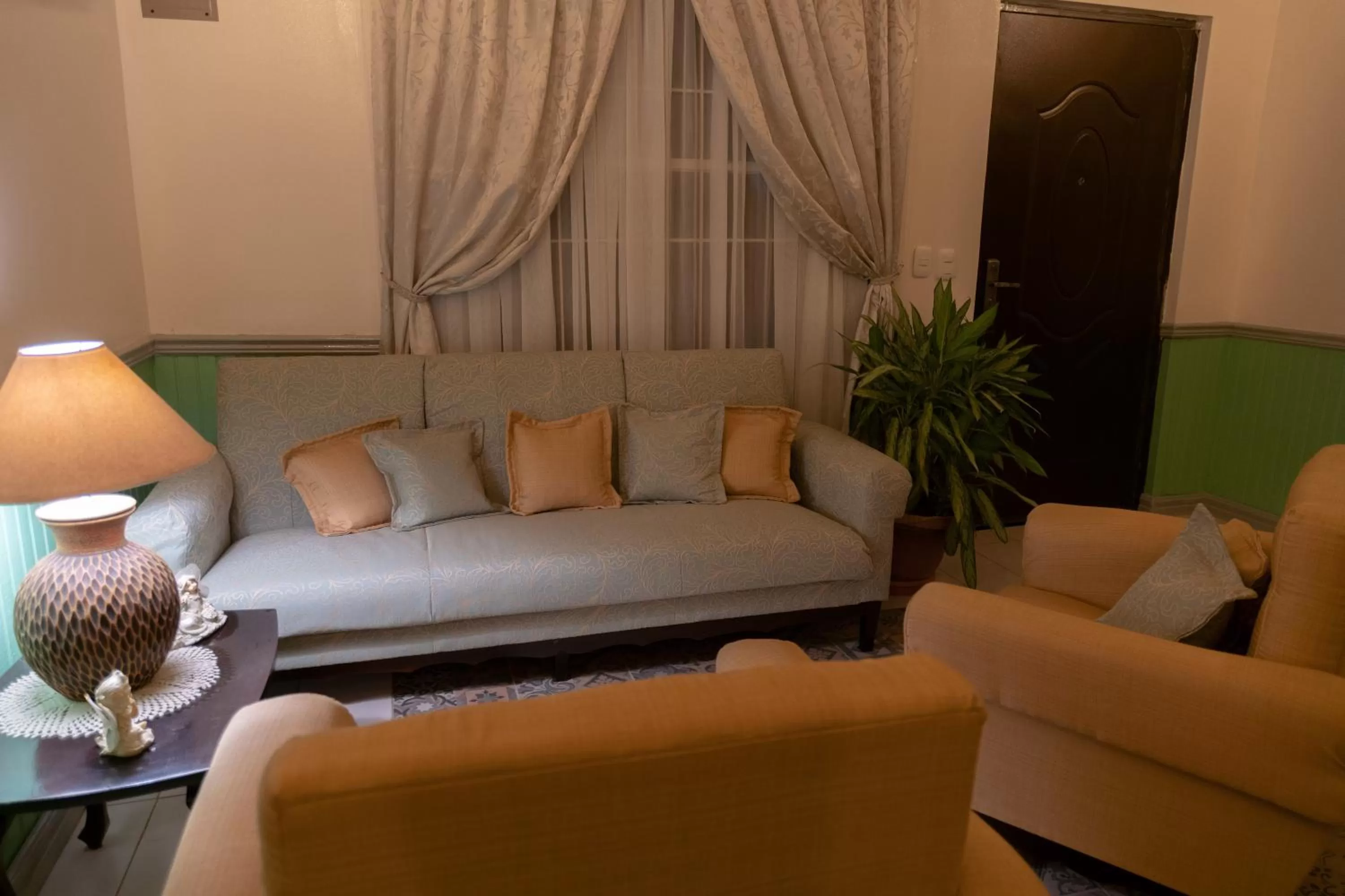 Seating Area in Alice y Juancito Boutique Hotel