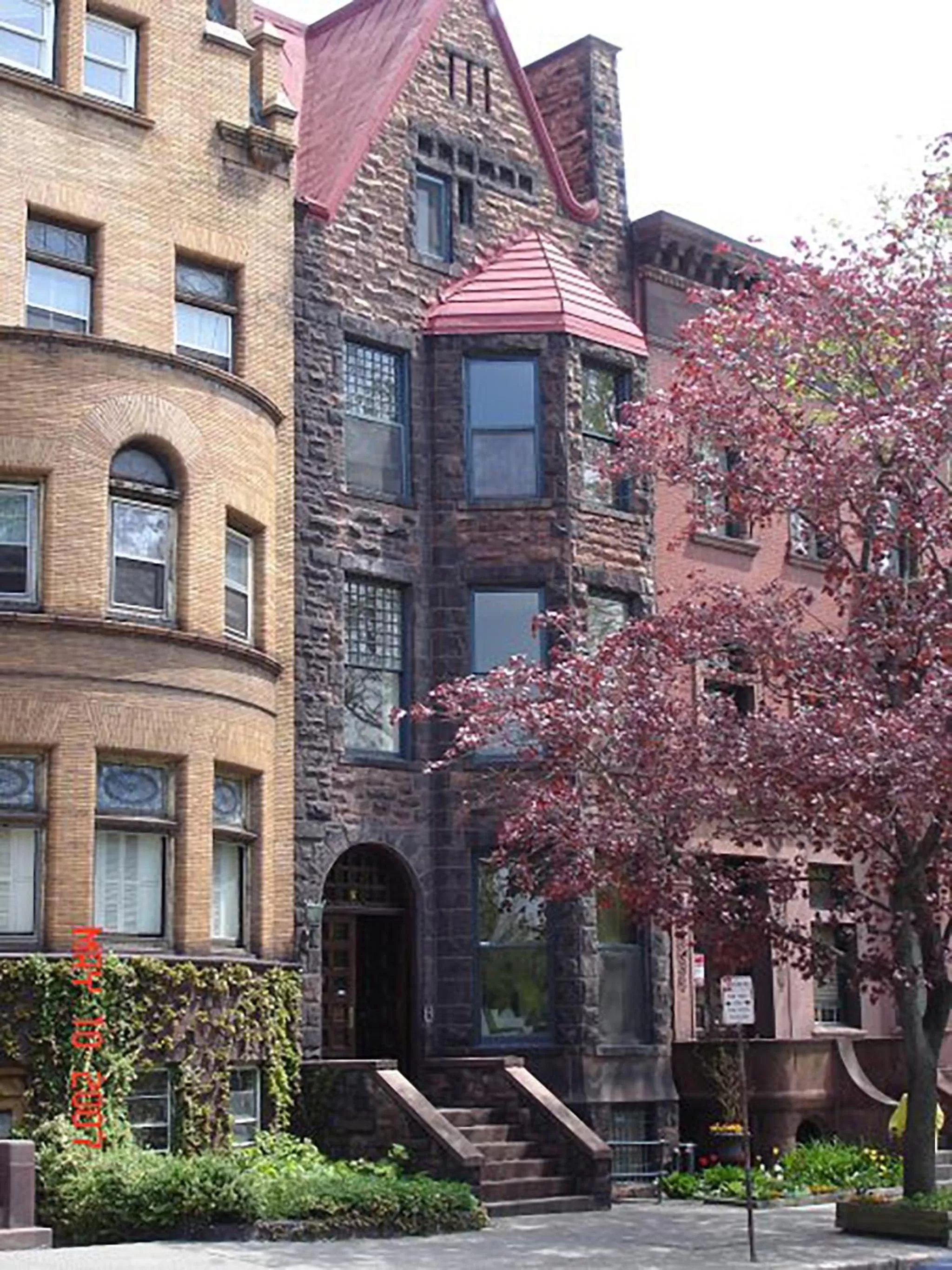 Property building in Morgan State House Inn