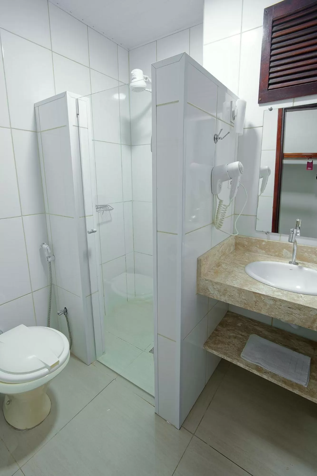 Shower in Fênix Hotel Campinas