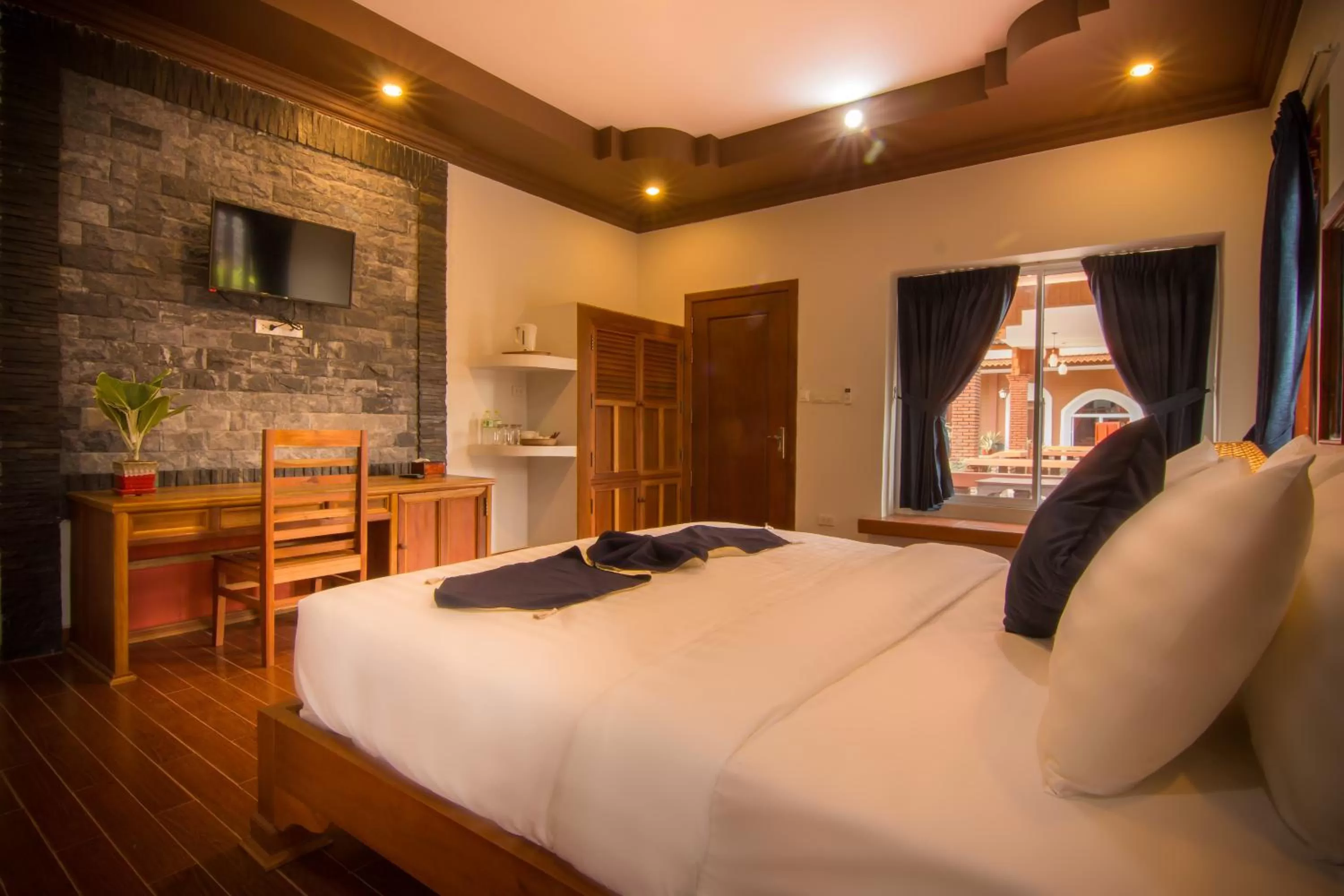 Bedroom, Bed in RaVorn Villa Boutique