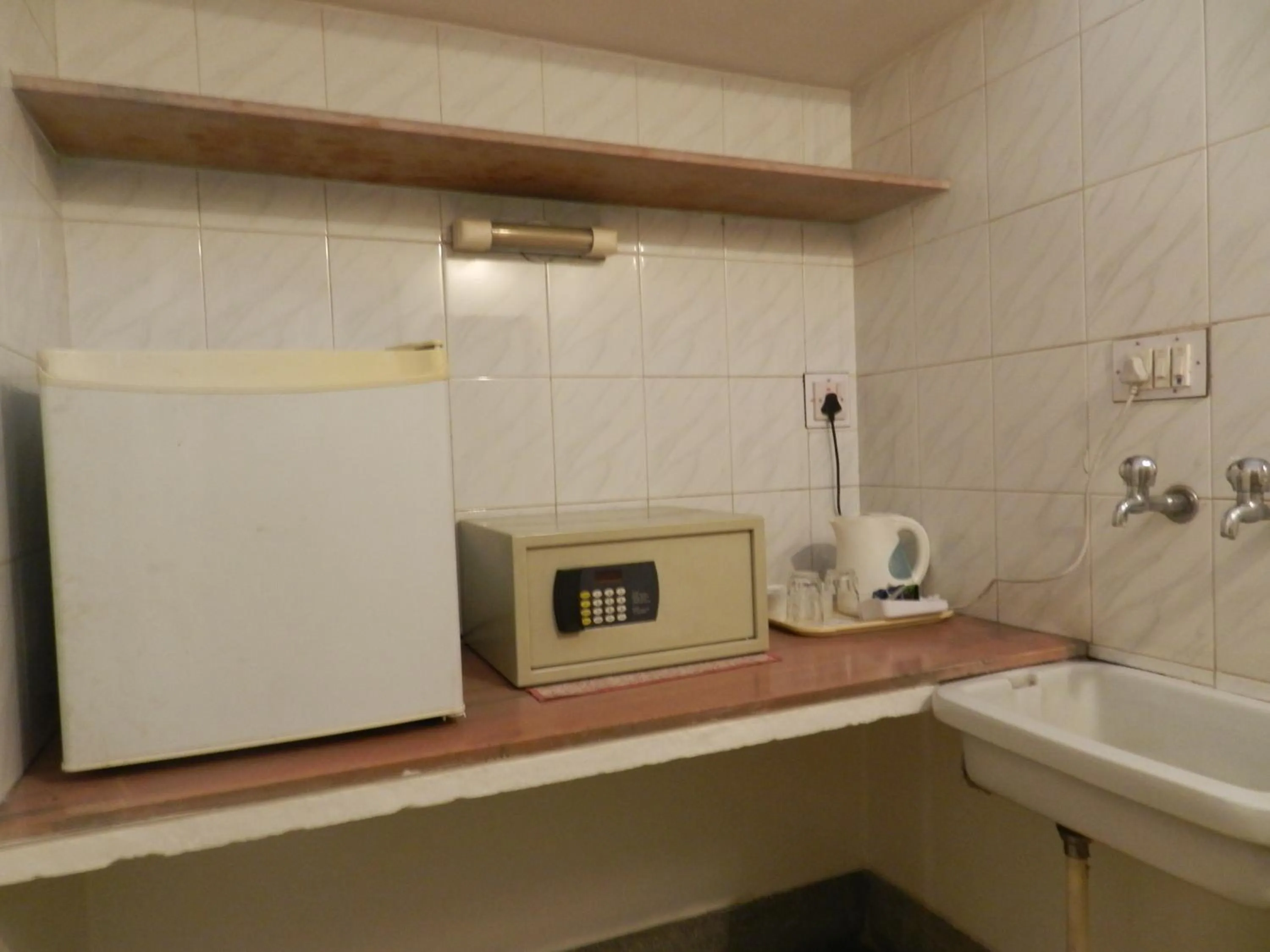 Coffee/tea facilities in Tara Niwas