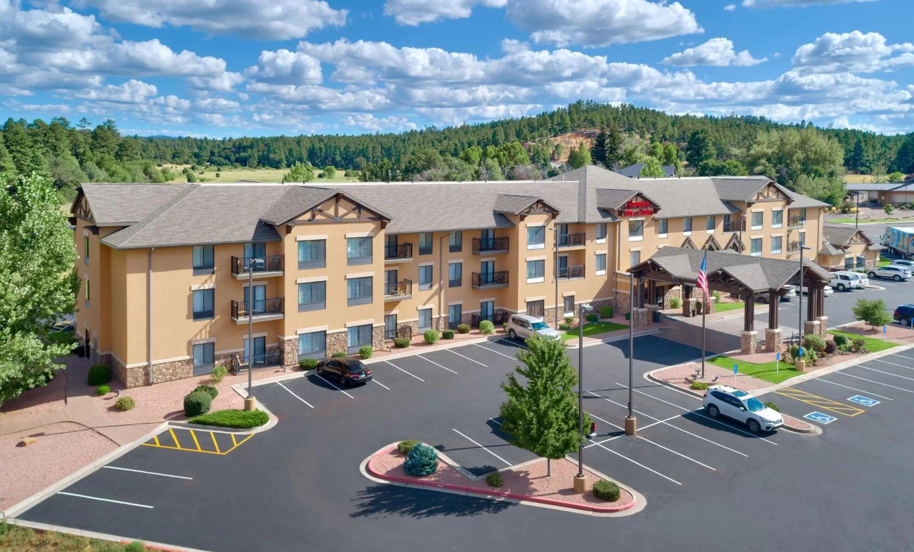 Property building in Hampton Inn & Suites Show Low-Pinetop