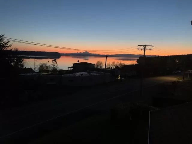 Sunrise in Anchorage Inn