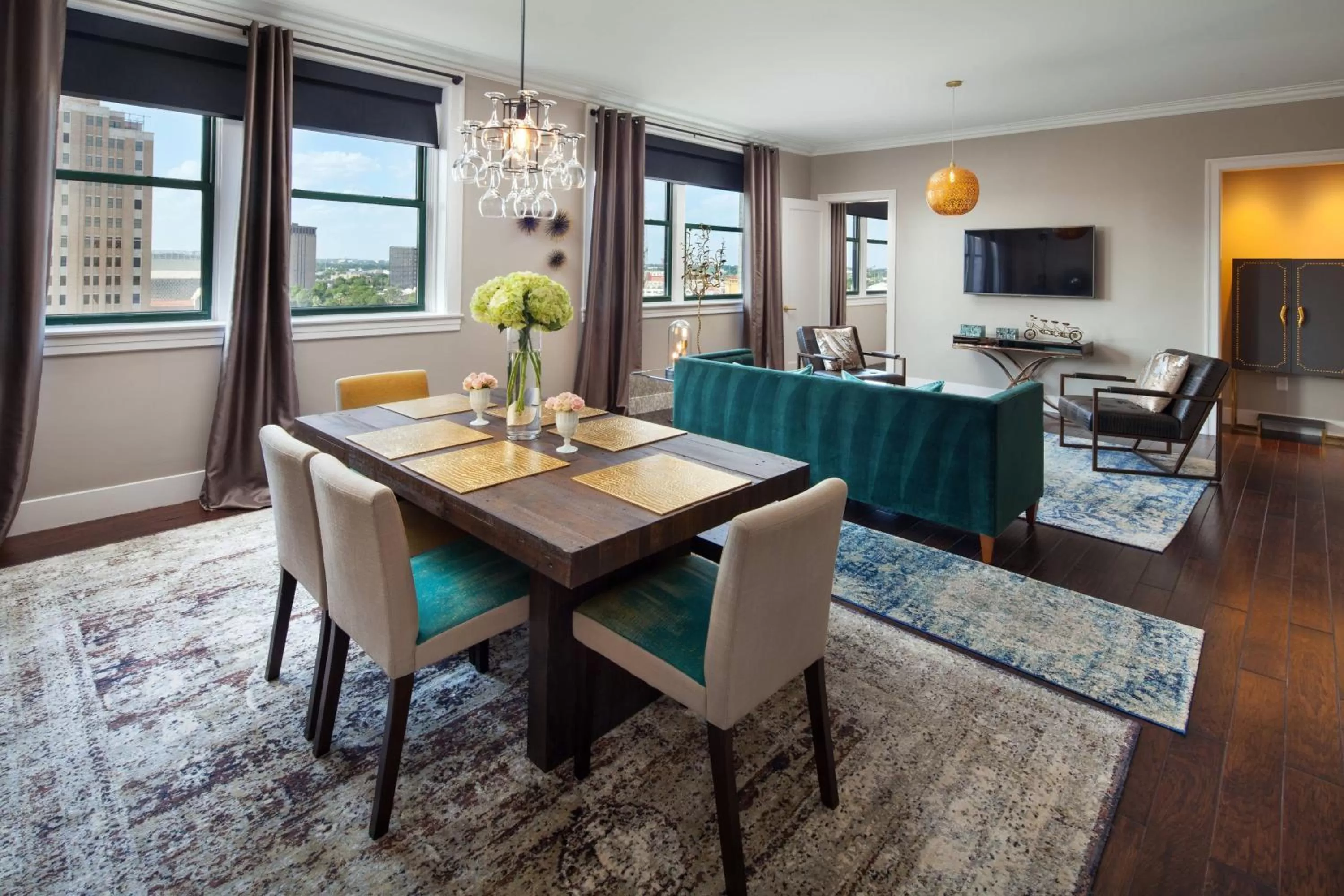 Living room in The St. Anthony, a Luxury Collection Hotel, San Antonio