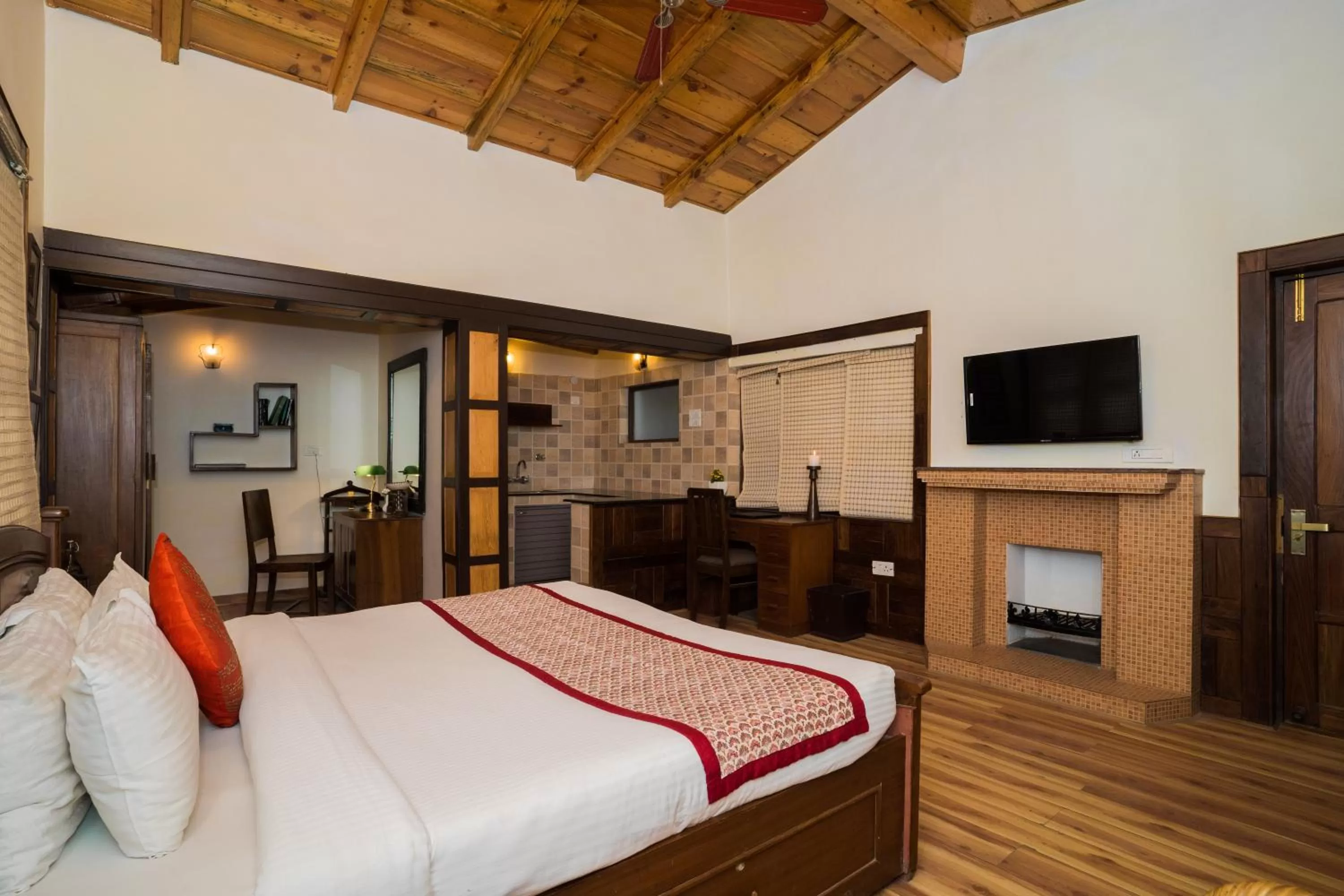 Bed in Bhikampur Lodge By Nine Hotels