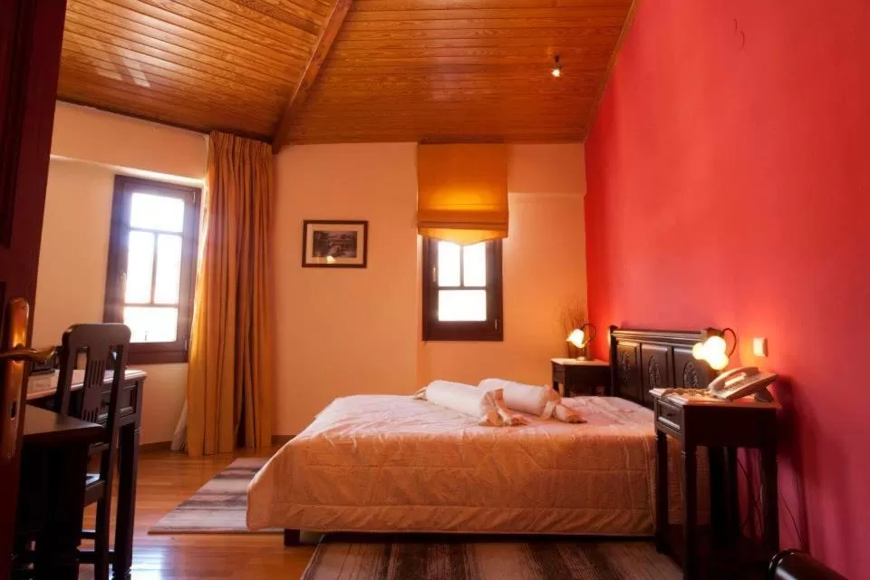 Bed in Hotel Kynaitha