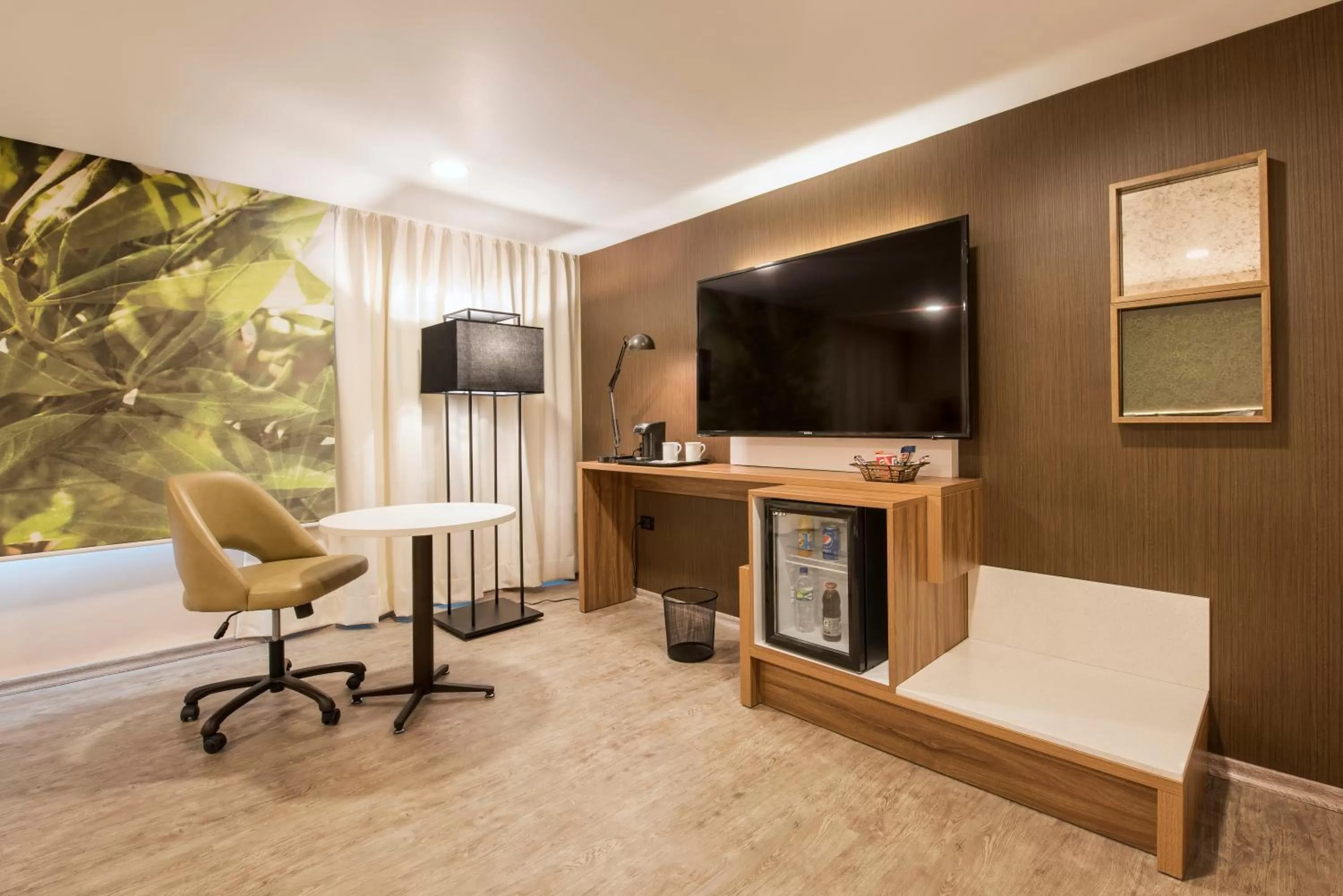 TV and multimedia in Wyndham Garden Quito