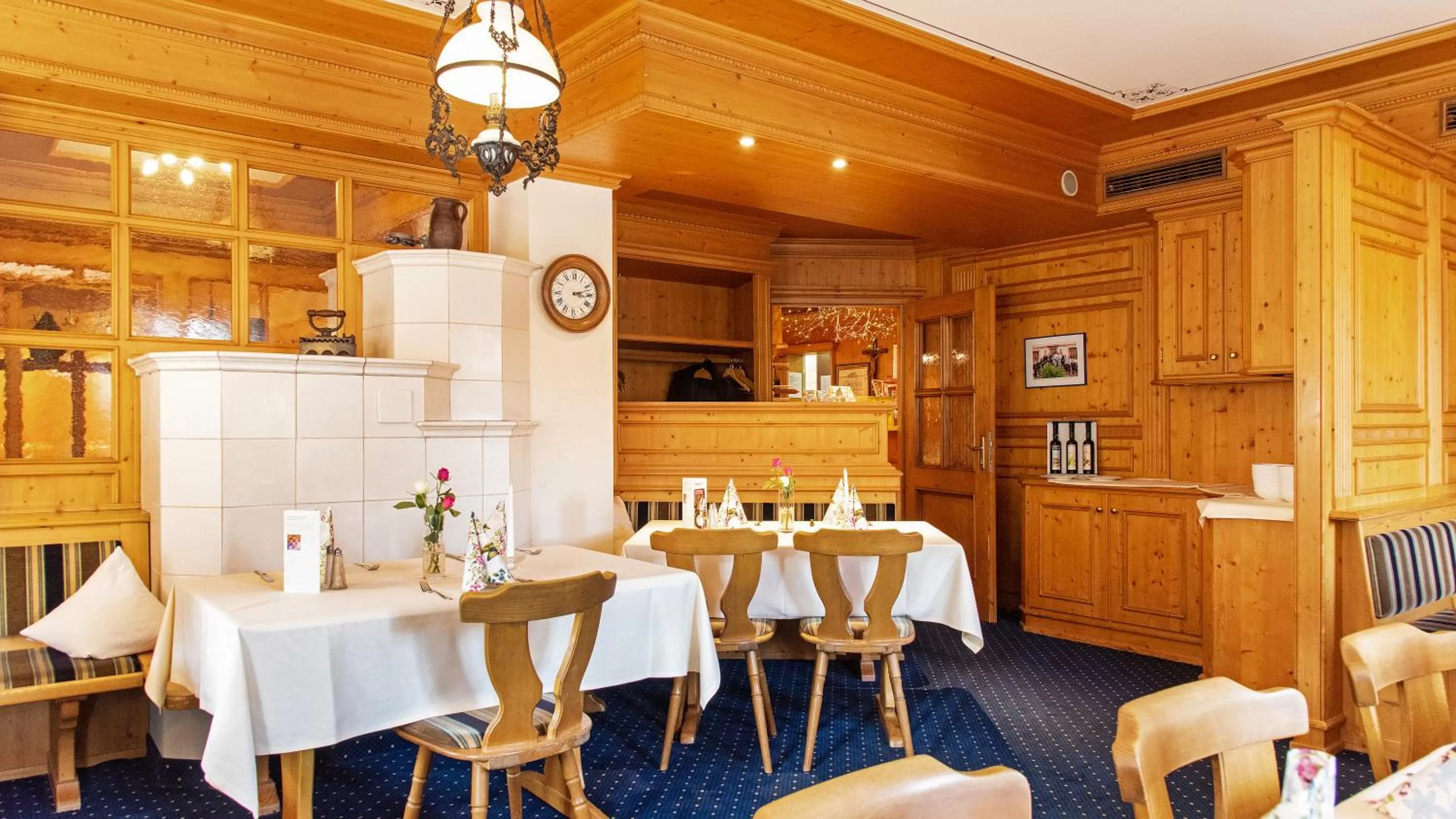 Restaurant/places to eat in AKZENT Hotel Krone