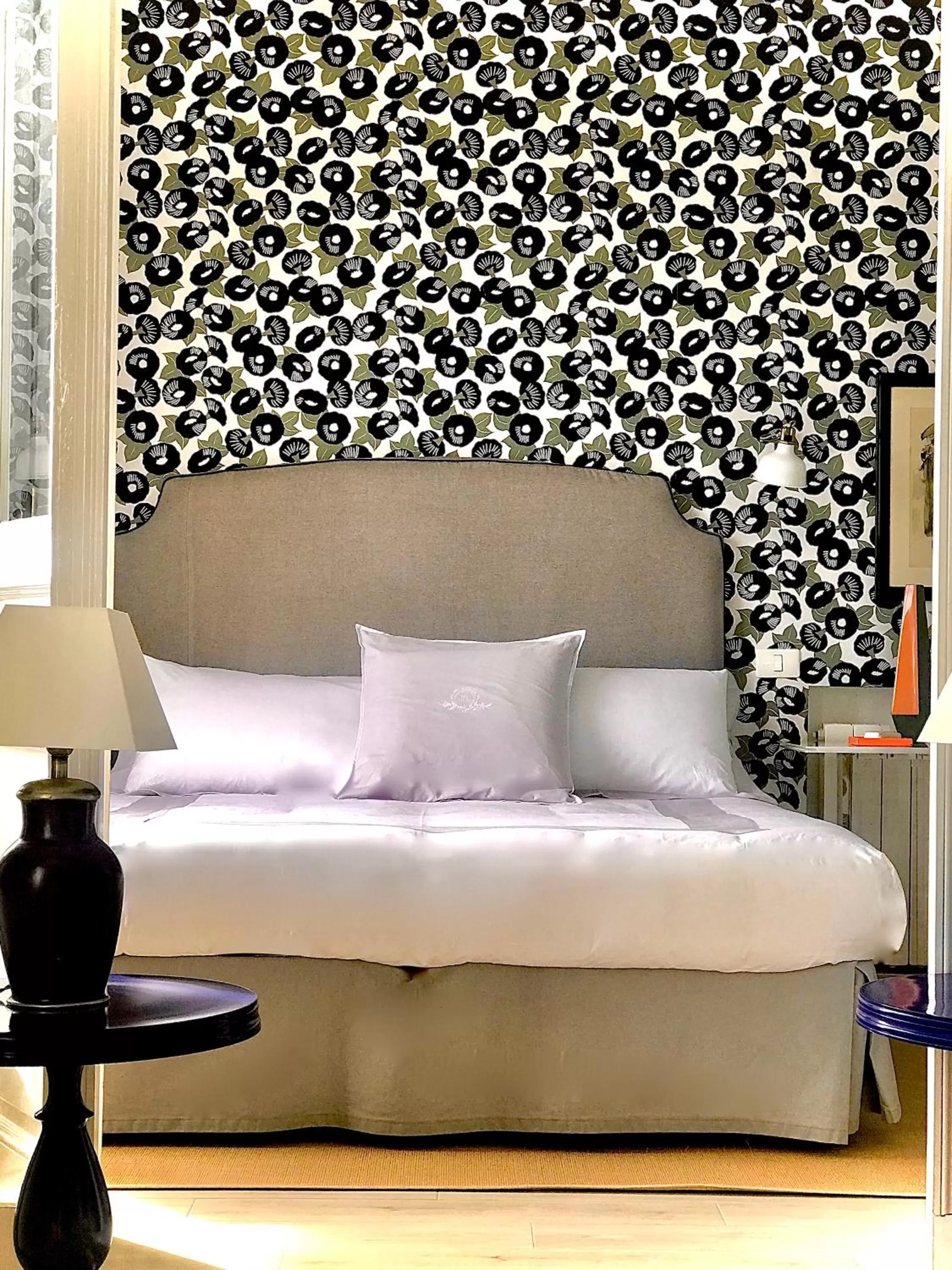 Bedroom in Les Lilas