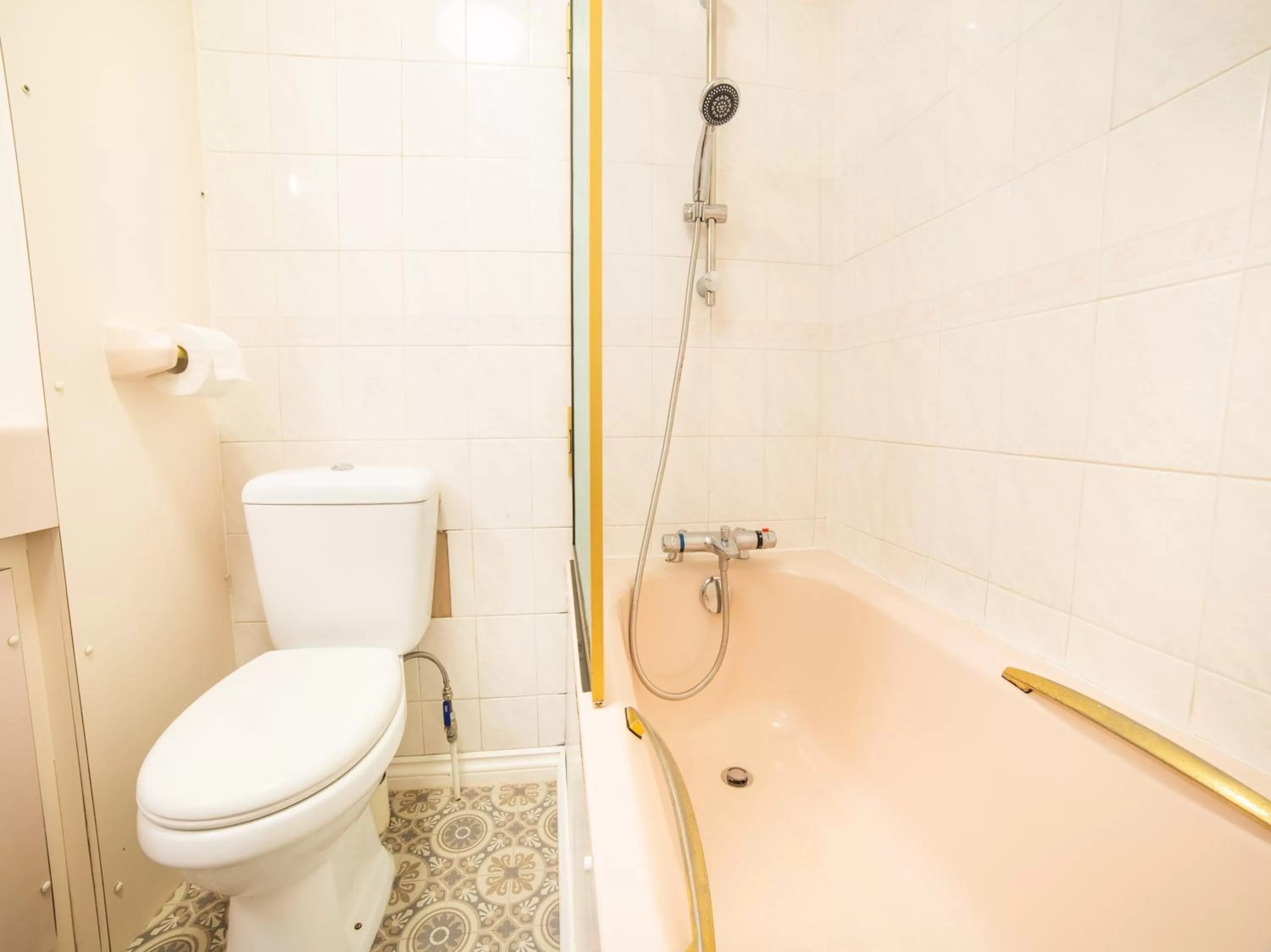 Bathroom in Churchill's Hotel