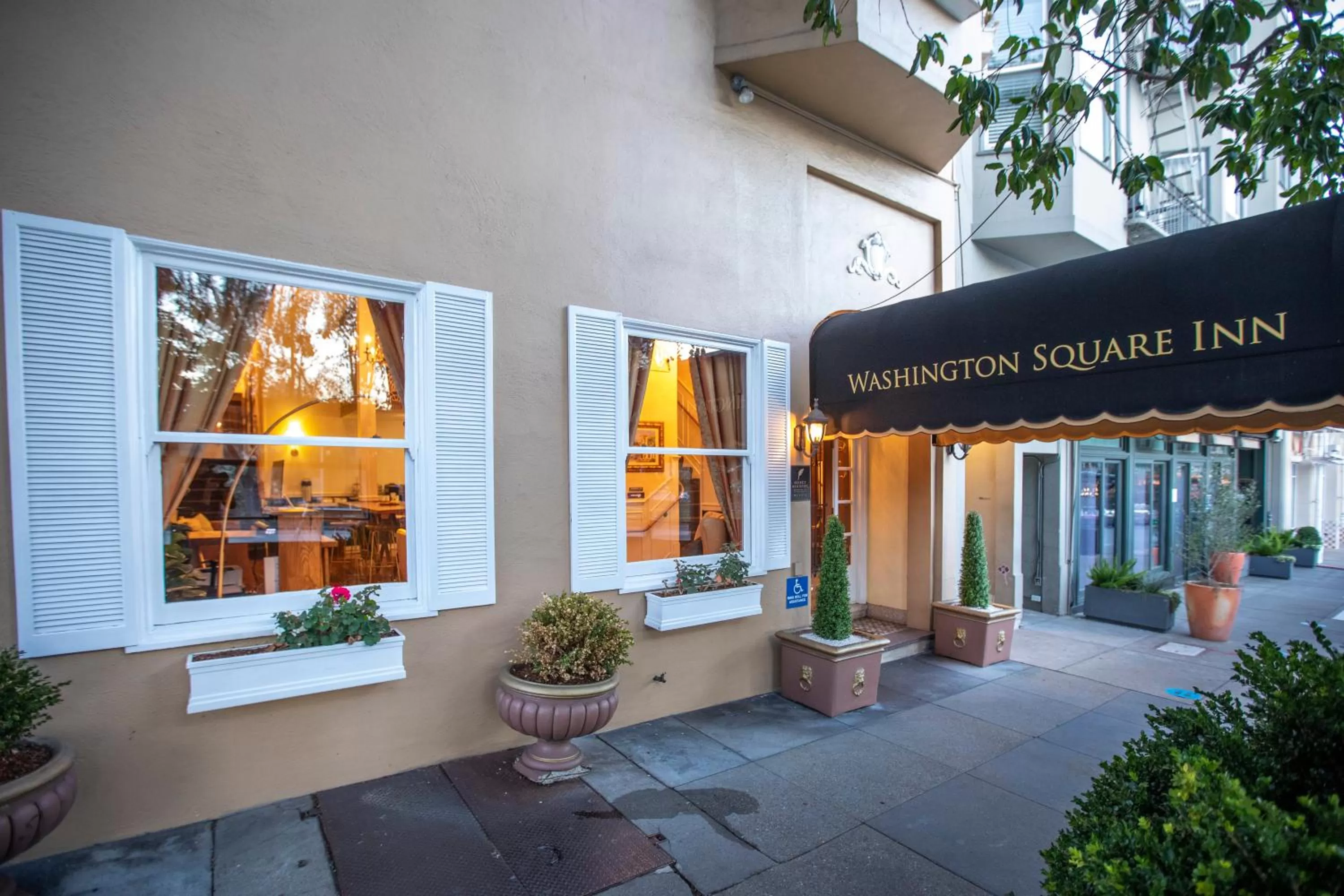 Property building in Washington Square Inn