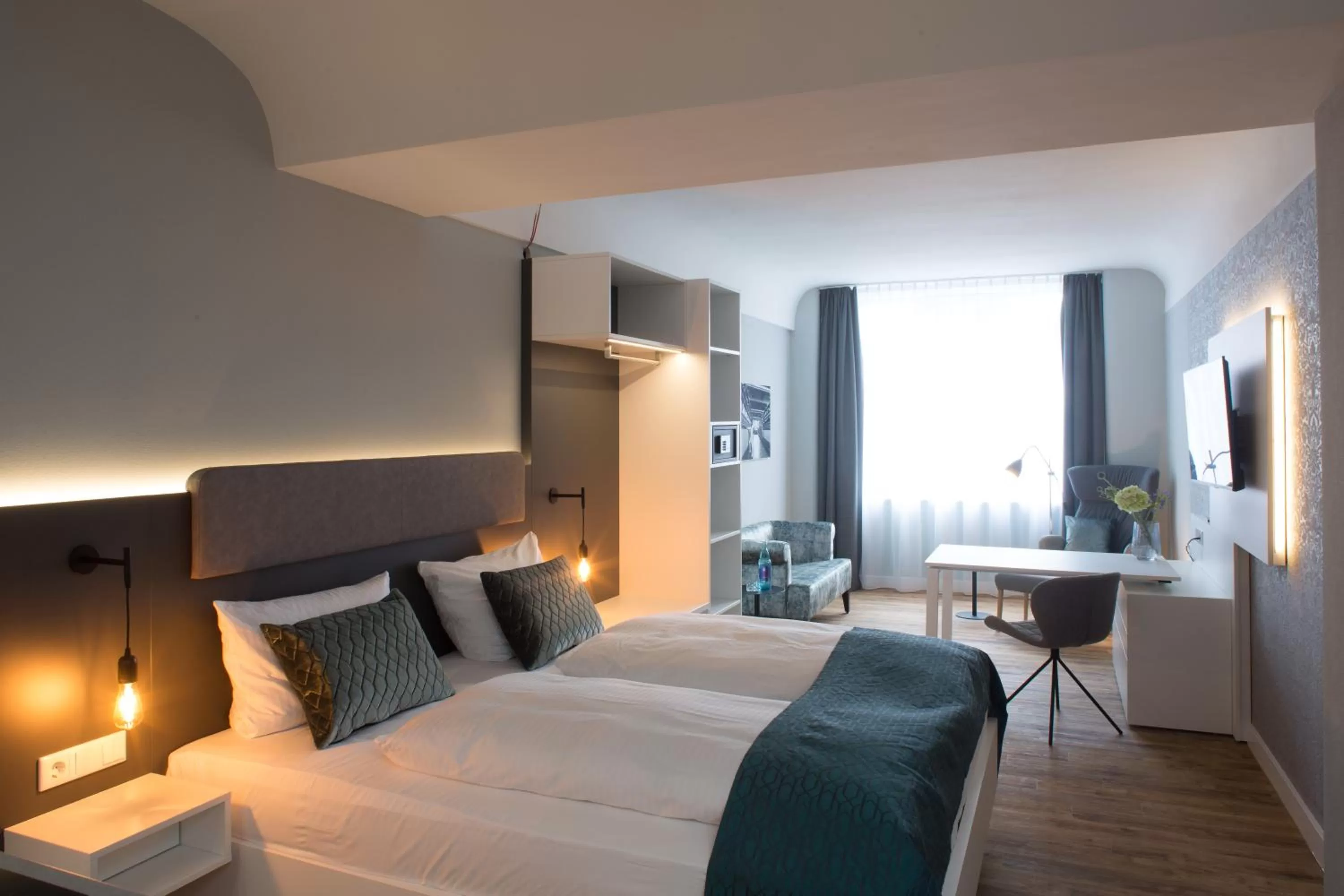 Photo of the whole room, Bed in Weberei Bendix Hotel & Appartements