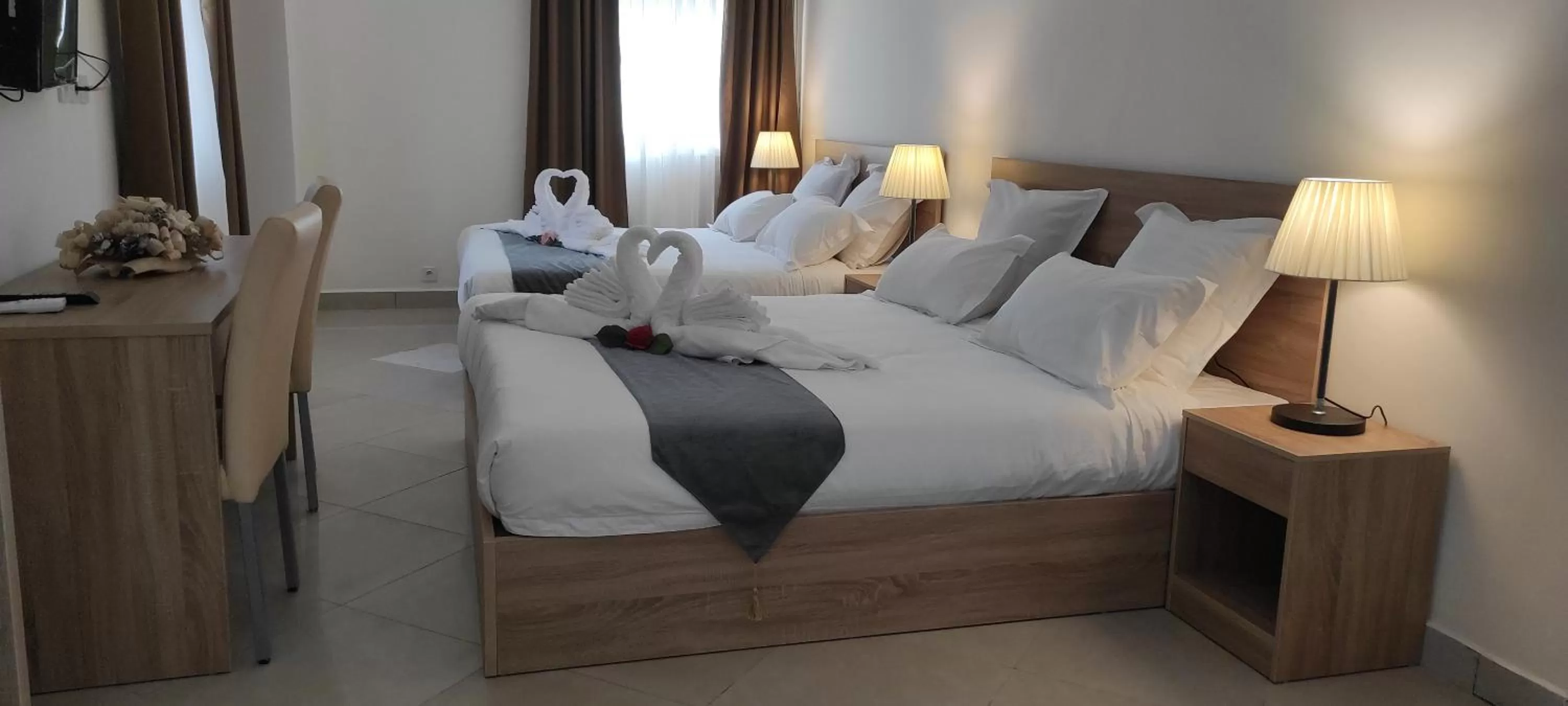 Photo of the whole room, Bed in Downtown Hotel