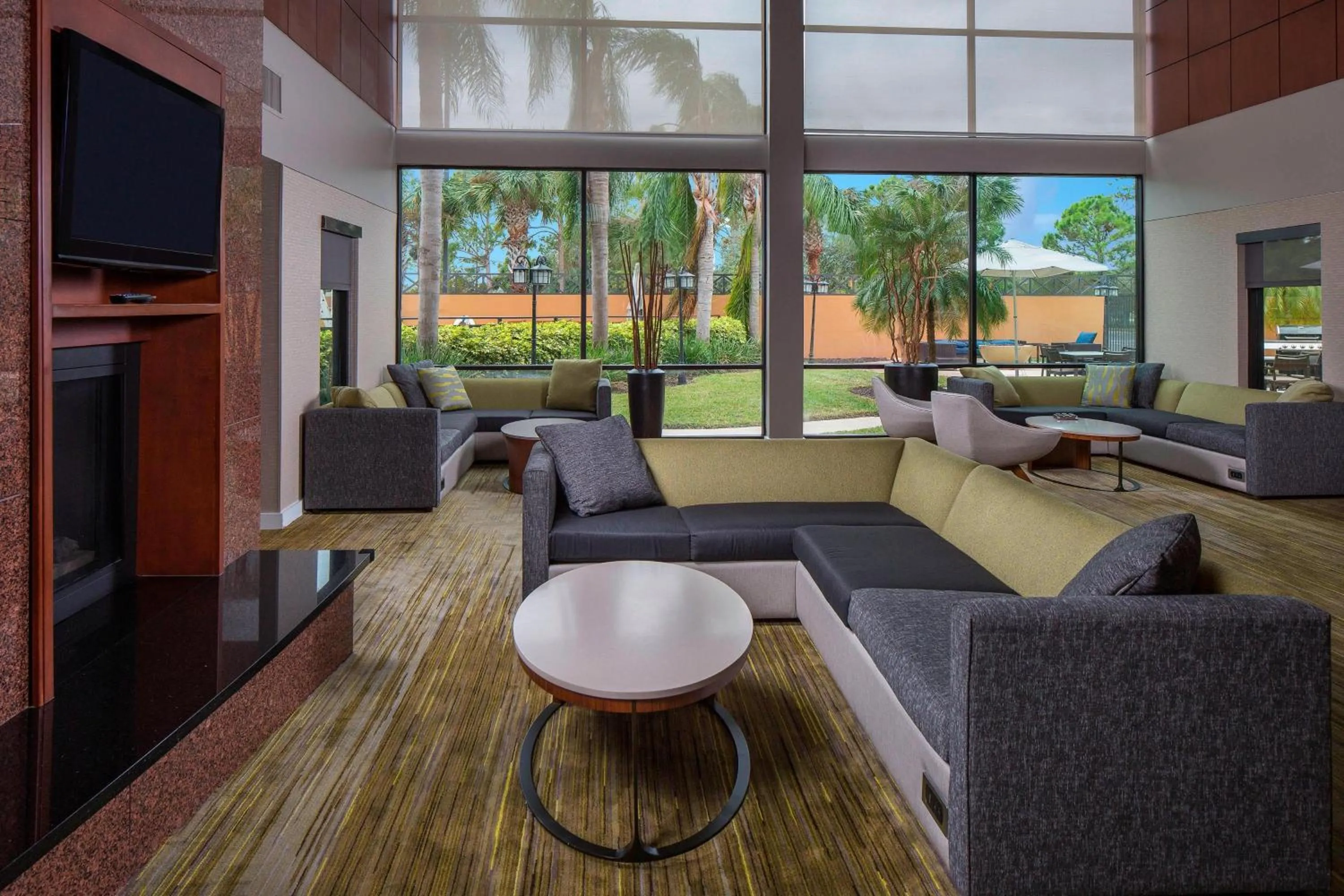 Lobby or reception in Courtyard by Marriott Daytona Beach Speedway/Airport