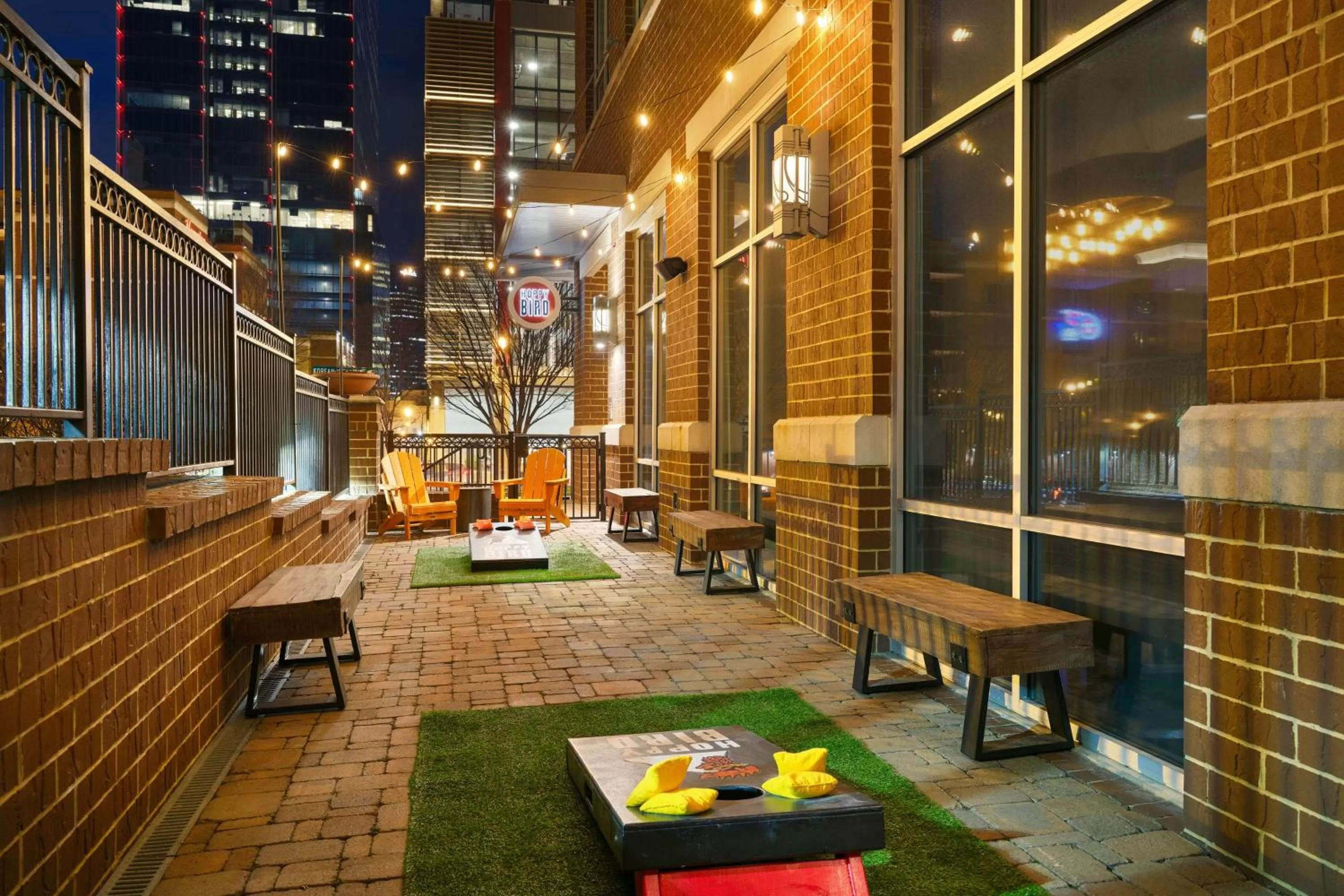 Restaurant/places to eat in Hilton Garden Inn Nashville Downtown Convention Center