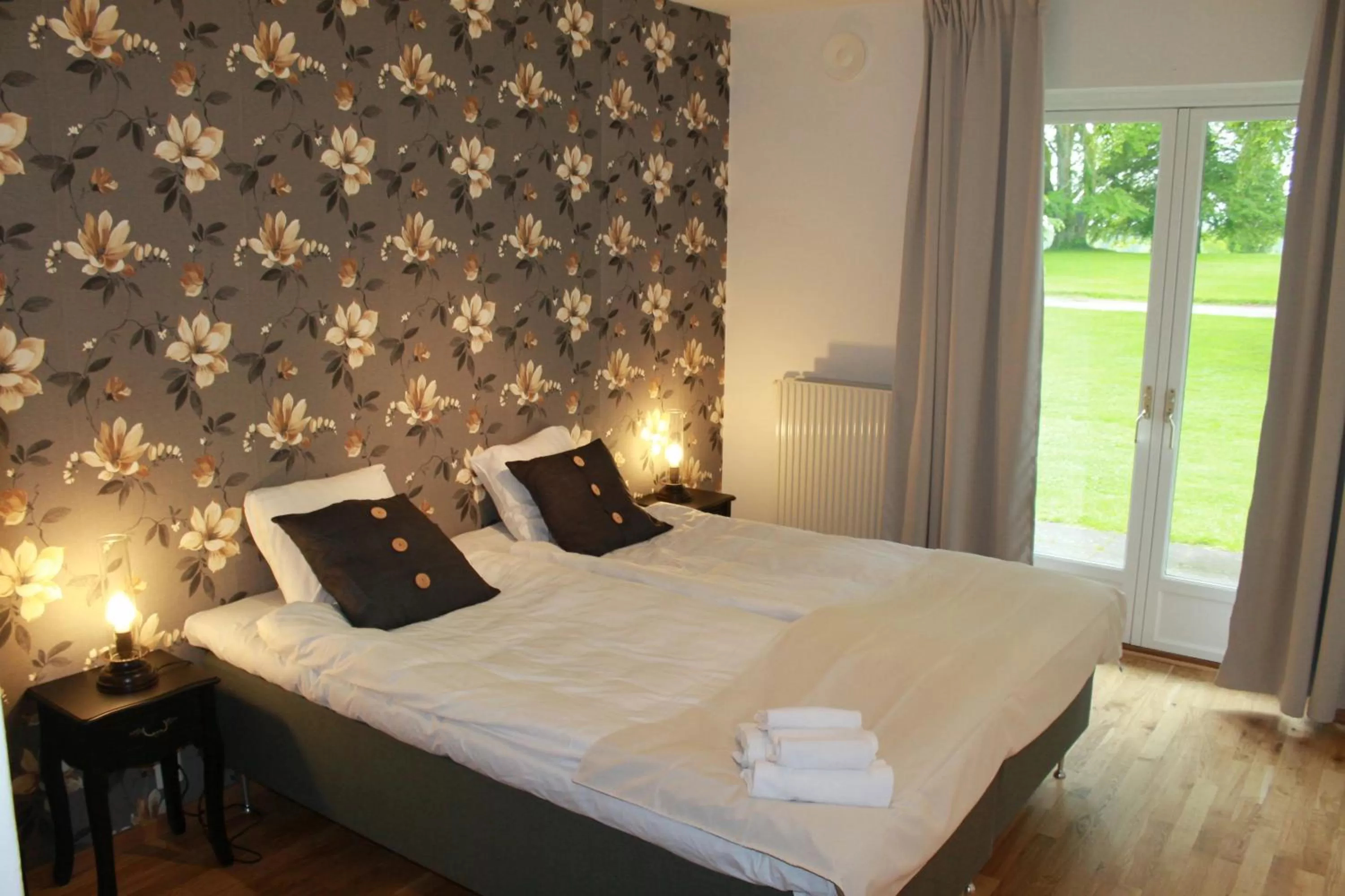 Bed in Hensbacka Hotell