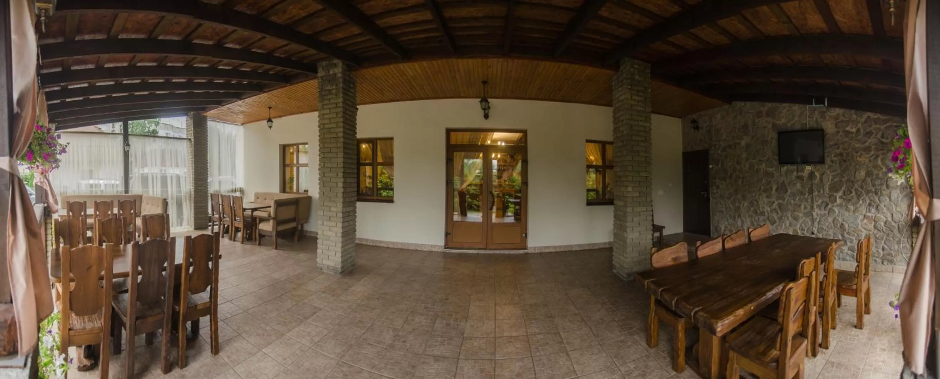 Area and facilities in Stara Vezha Hotel