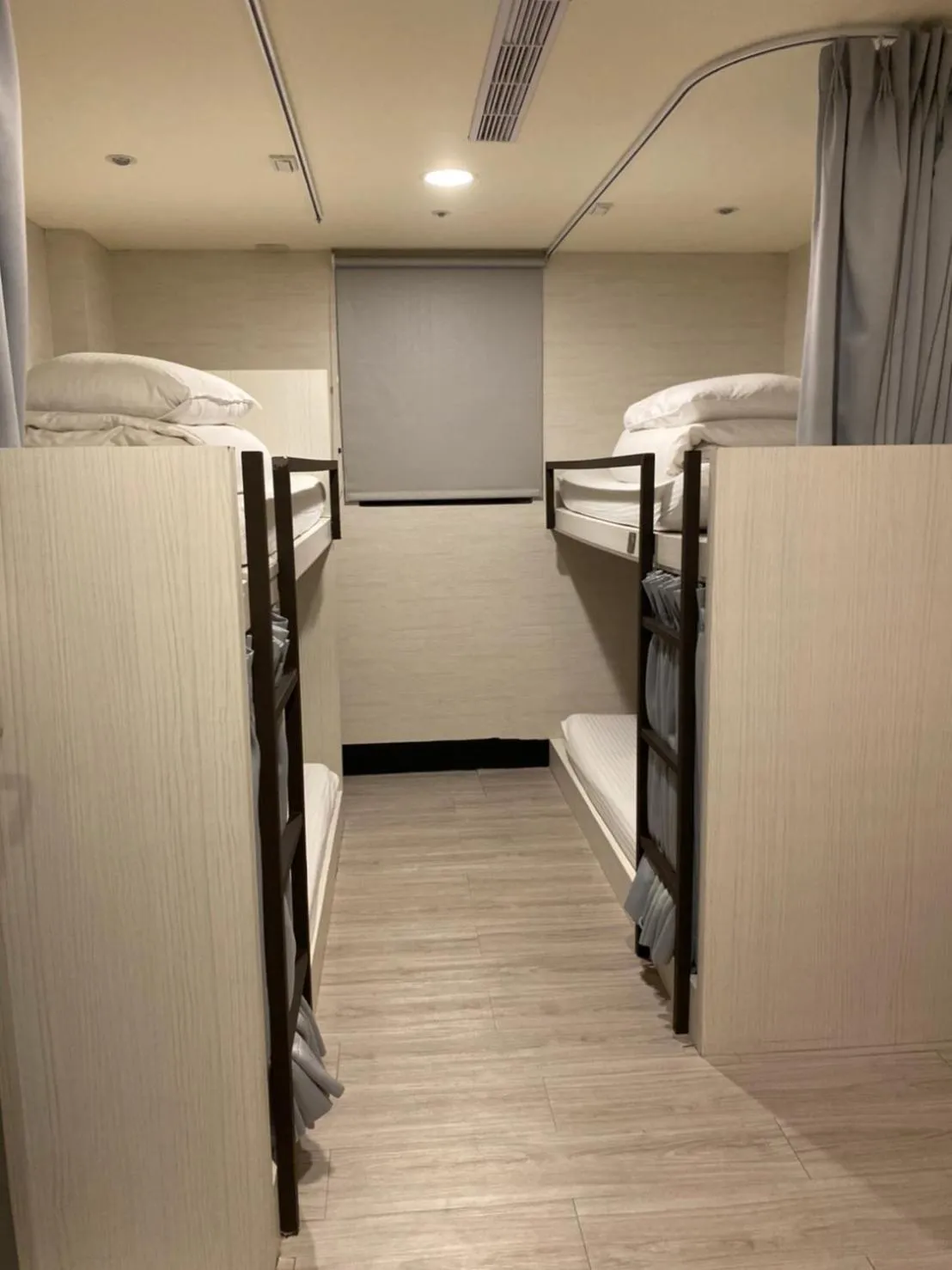 Photo of the whole room, Bed in Hotel Fun - Linsen