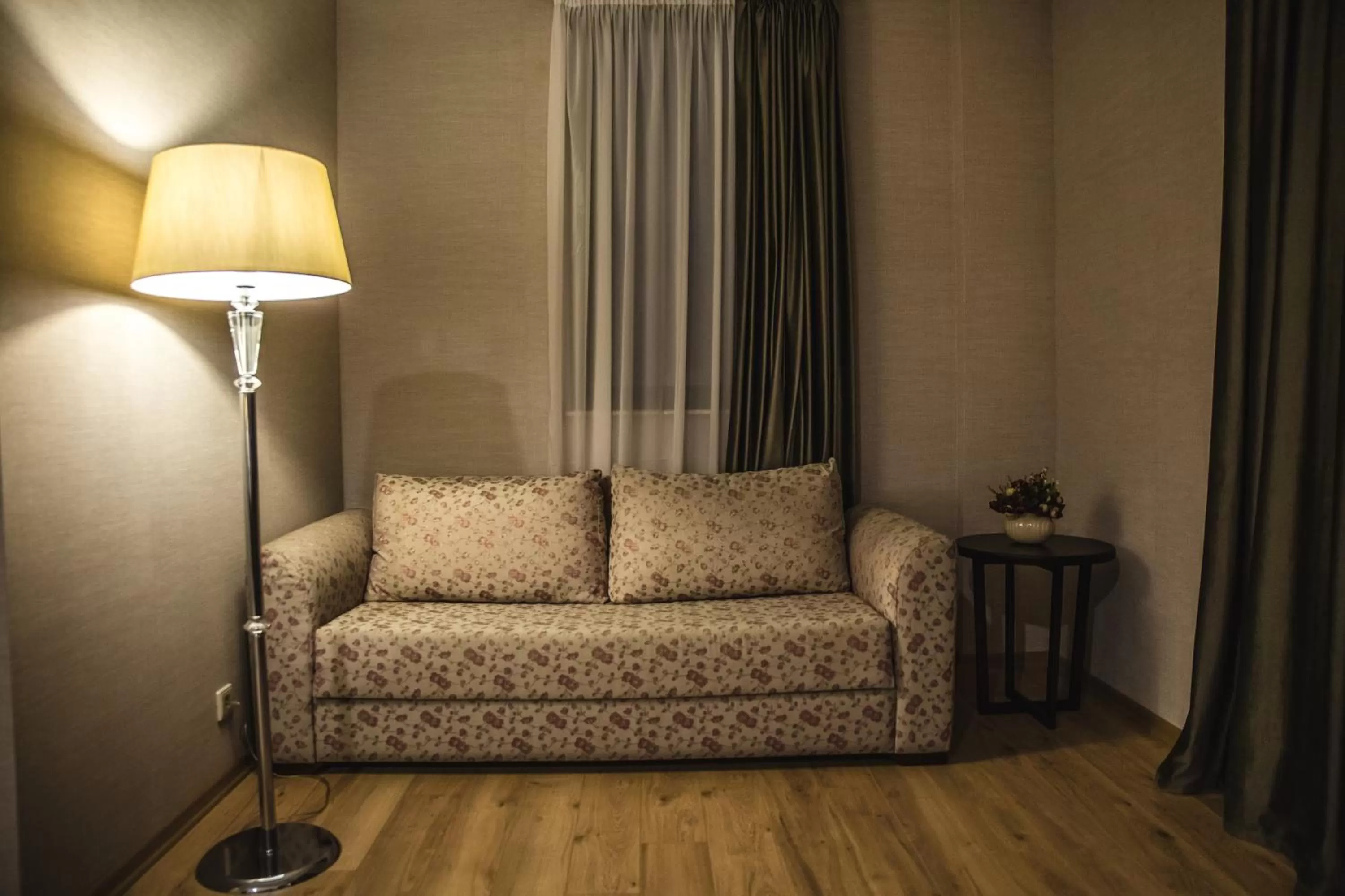 Deluxe King Room - single occupancy in Hotel Winoterra