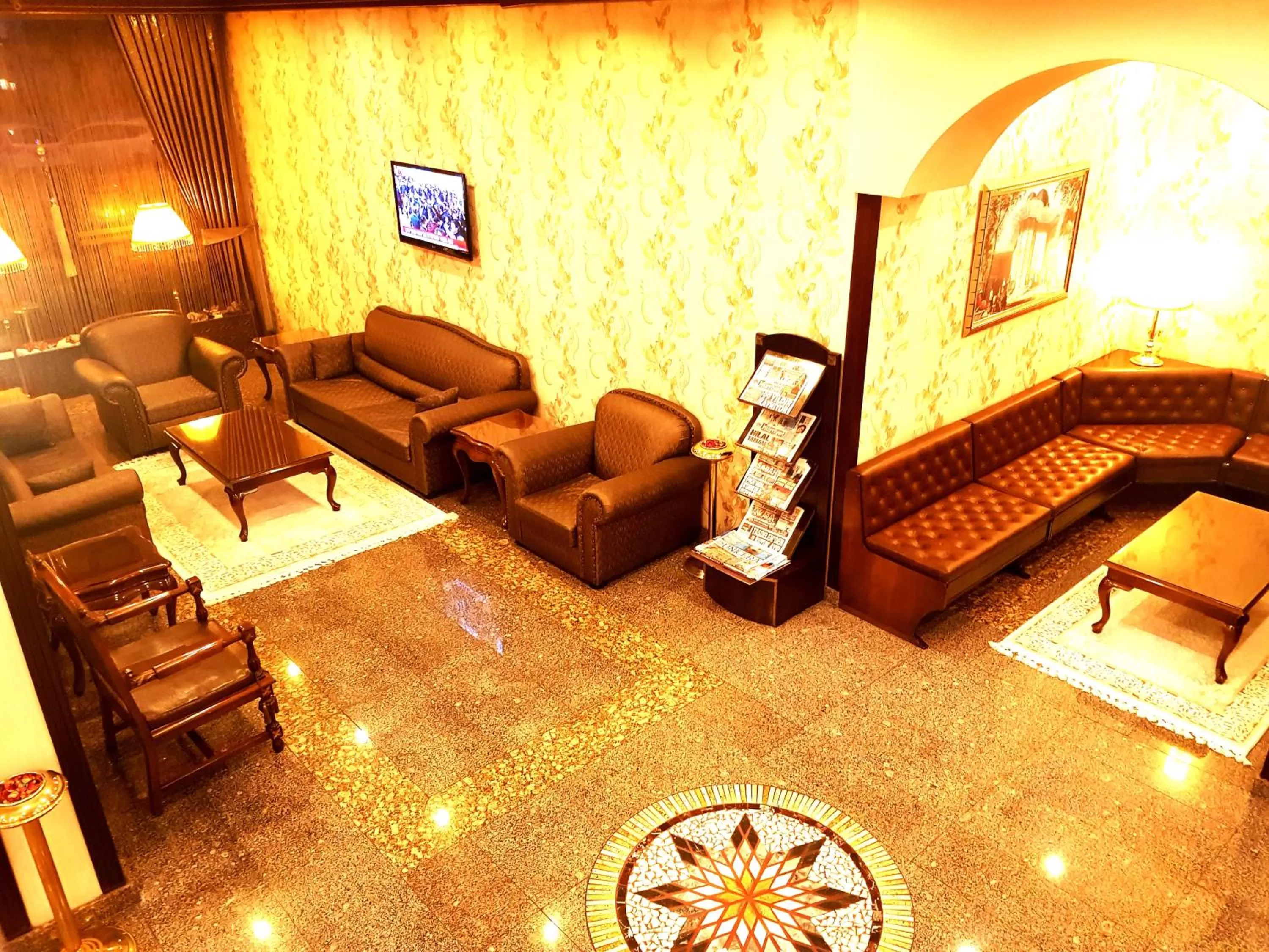 Lobby or reception in Business Park Hotel