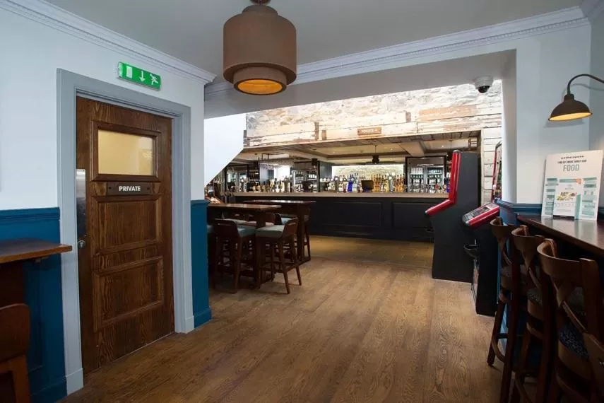 Restaurant/places to eat in The Cross Keys