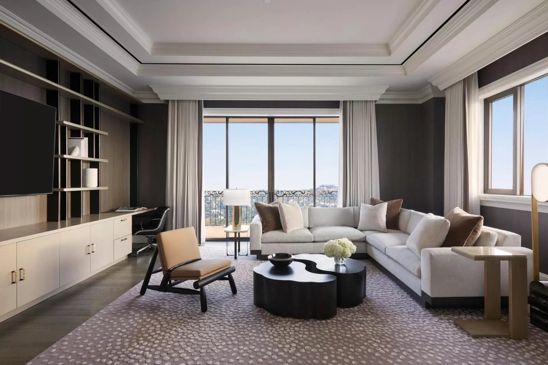 TV and multimedia in Beverly Wilshire, A Four Seasons Hotel