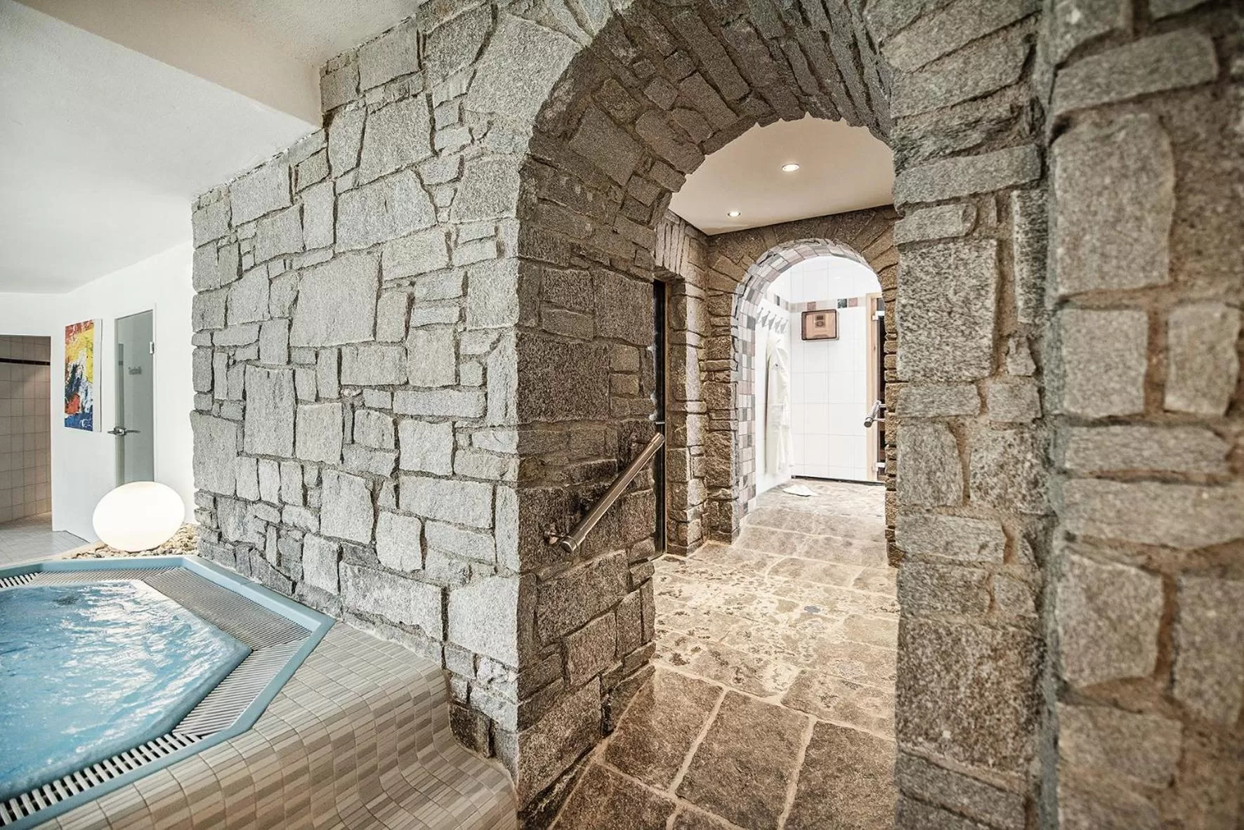 Hot Tub in Hotel Serles