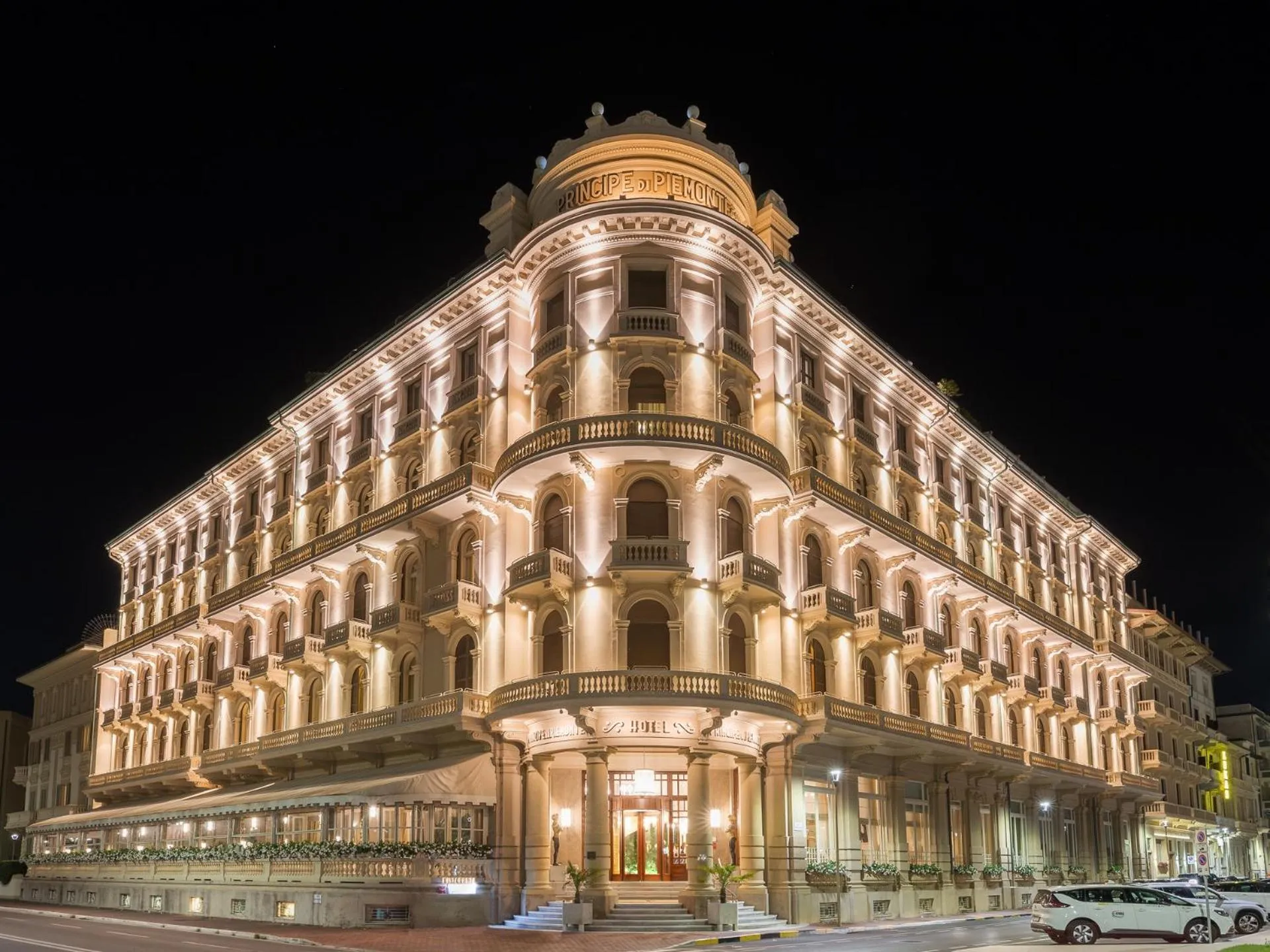 Facade/entrance in Grand Hotel Principe Di Piemonte