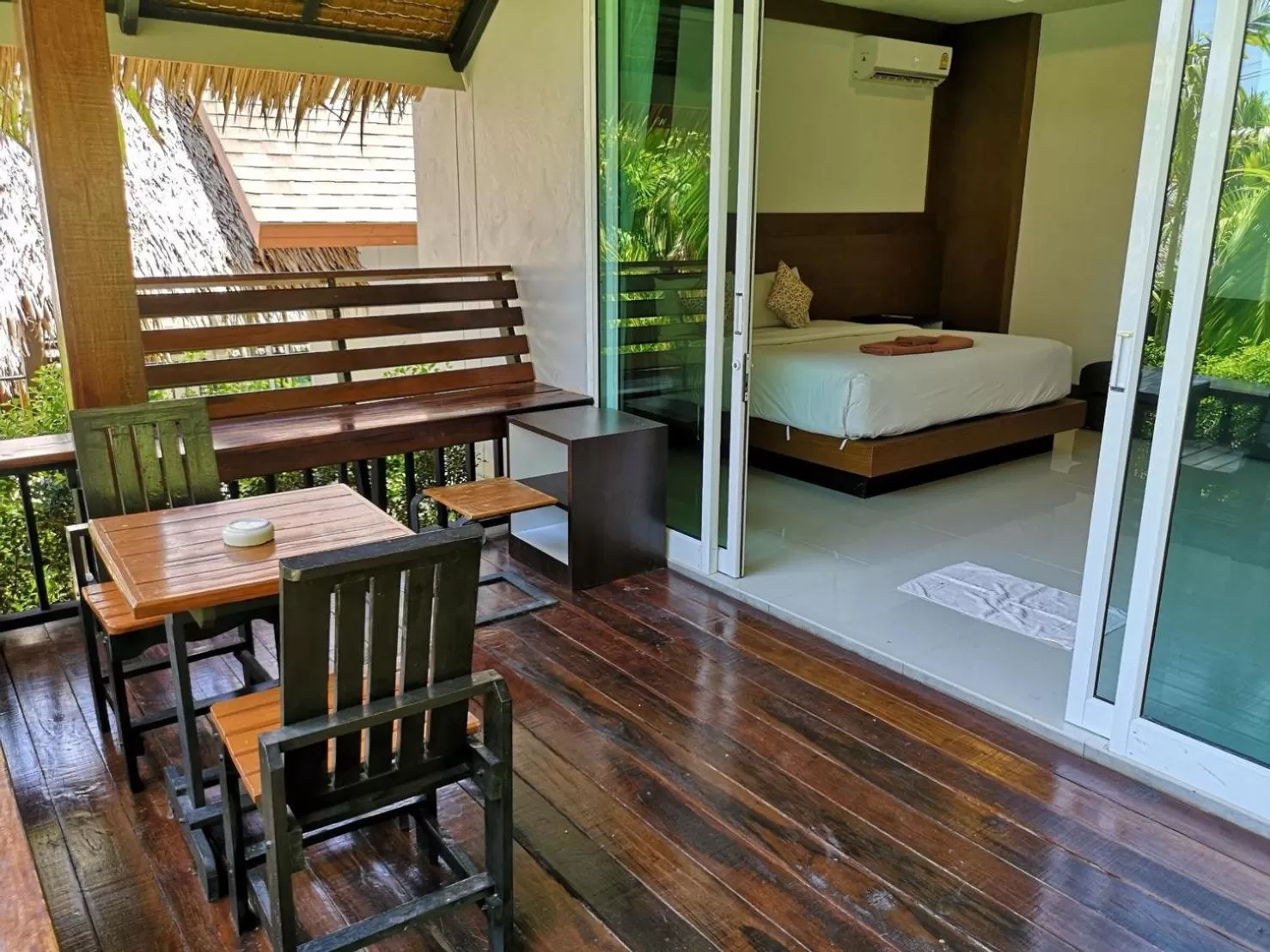Balcony/Terrace, Bed in Vipa Tropical Resort