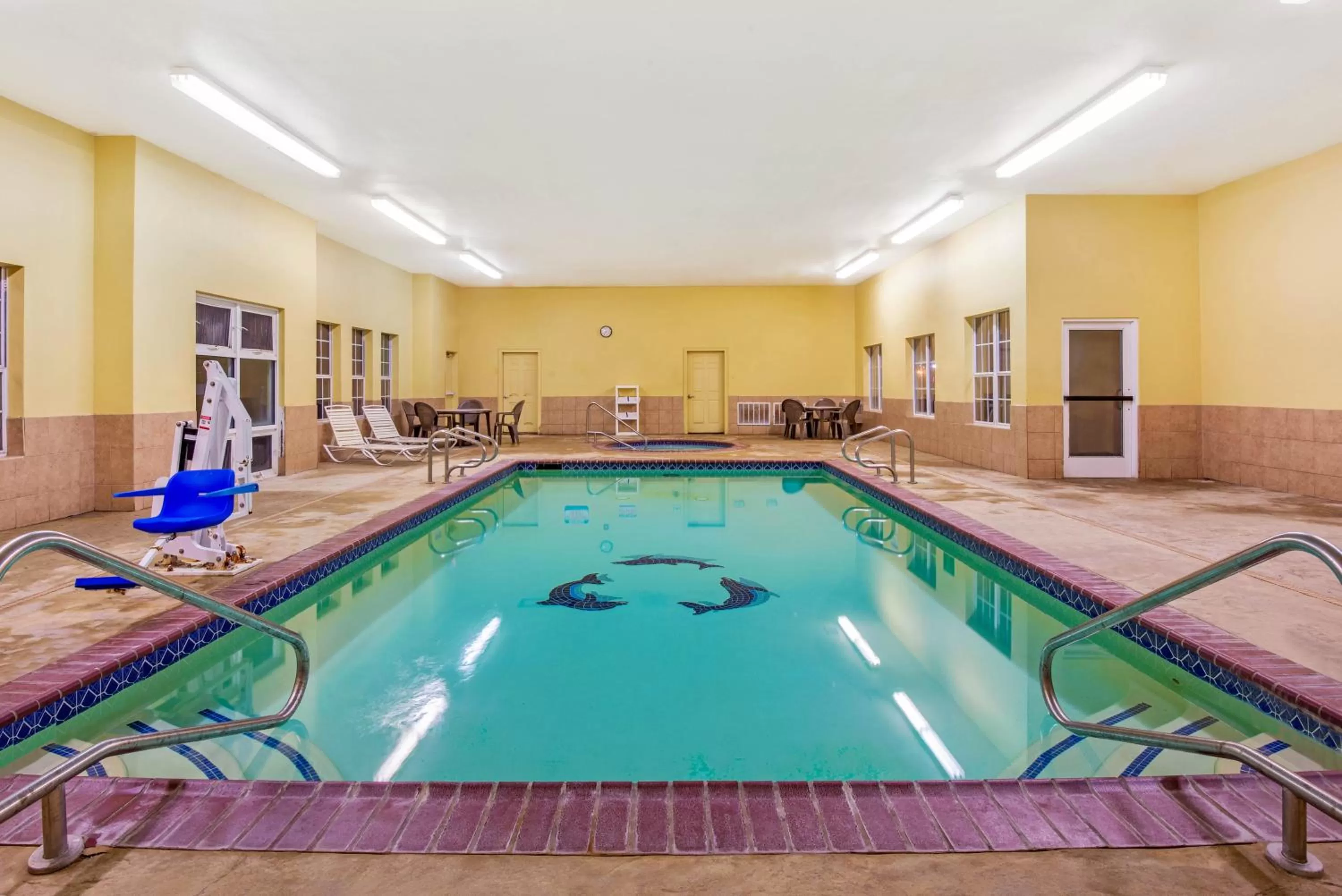 Swimming pool in La Quinta by Wyndham Eastland