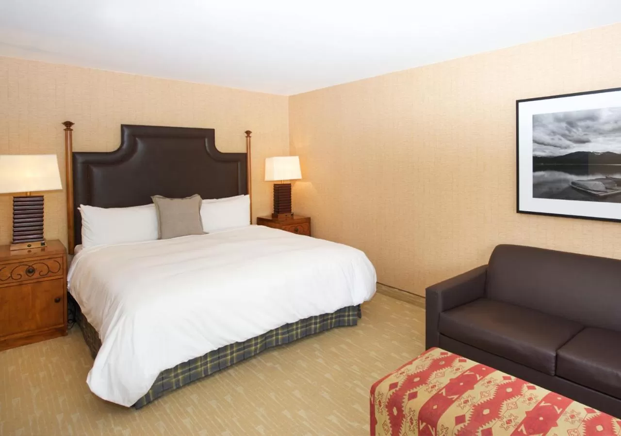 Bed in Lake Arrowhead Resort & Spa