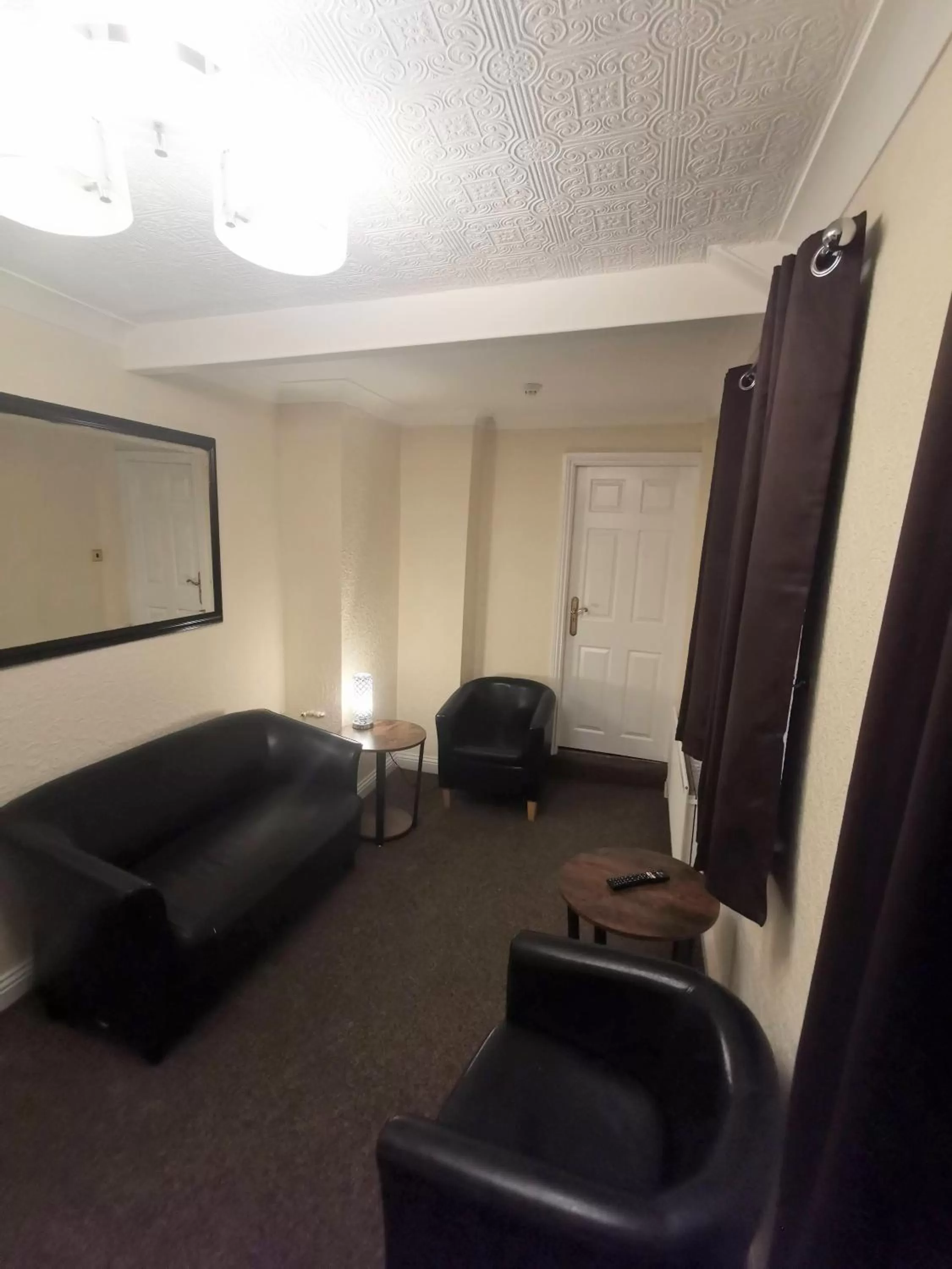 Bedroom in The Redwell Inn