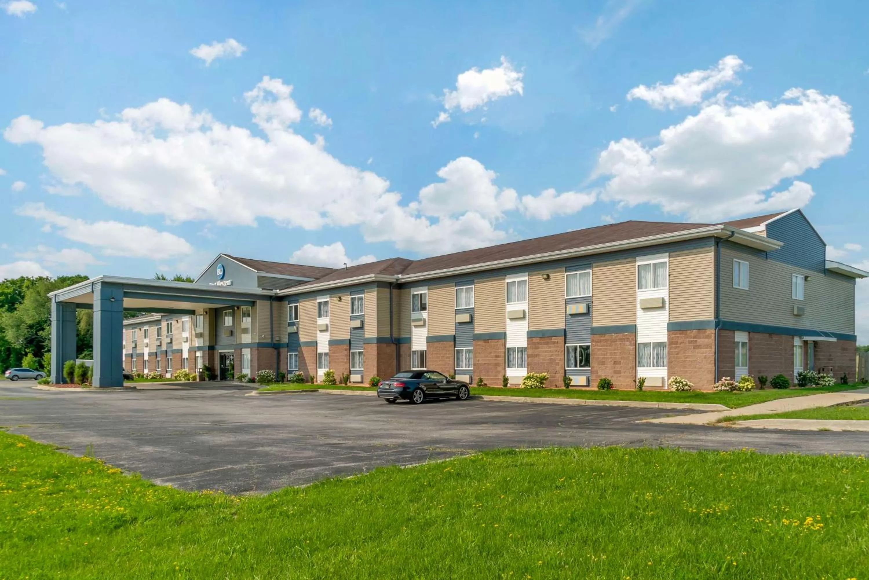 Property building in Best Western Clare Hotel